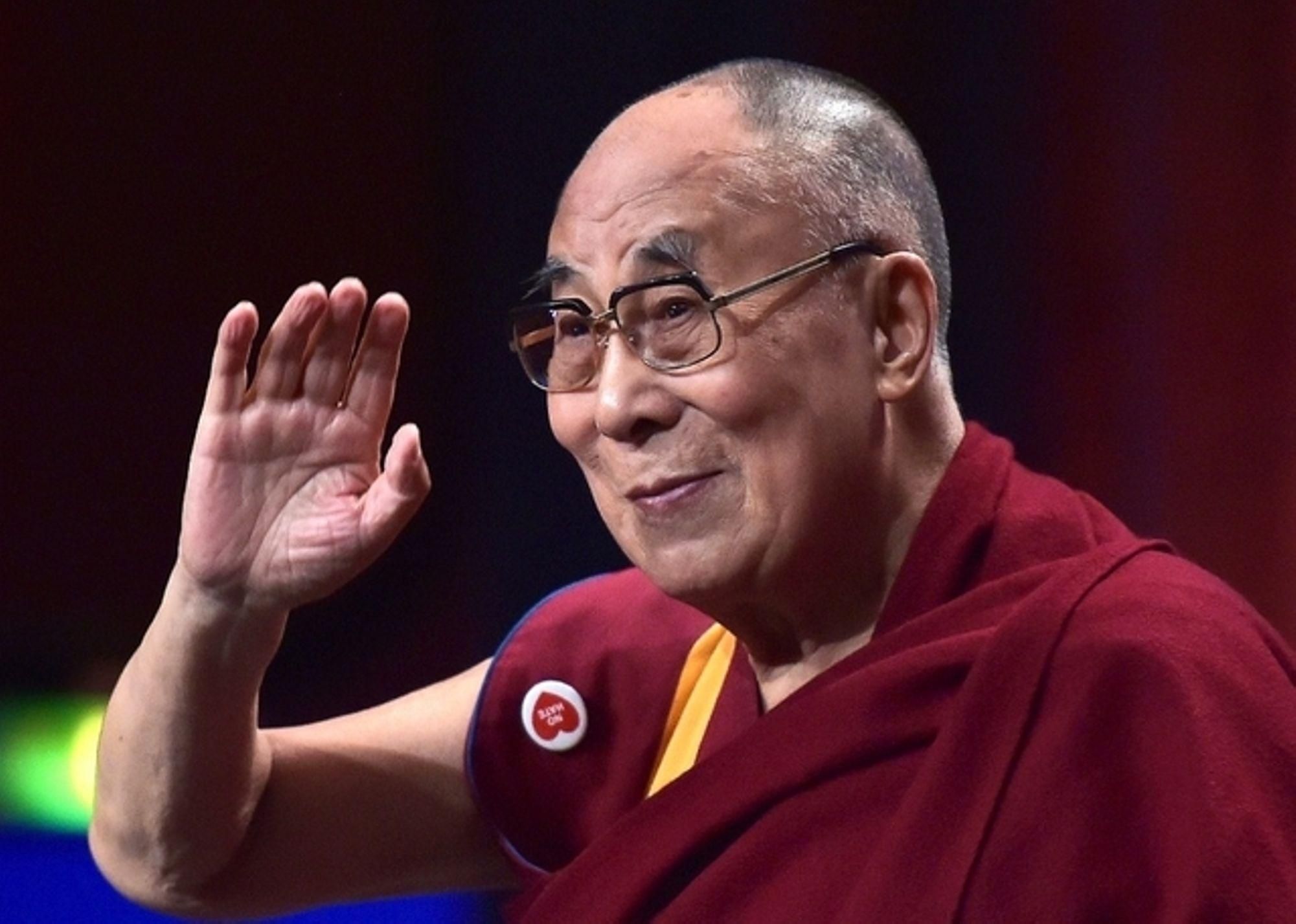 Le dalaï-lama soigne ses genoux à New York