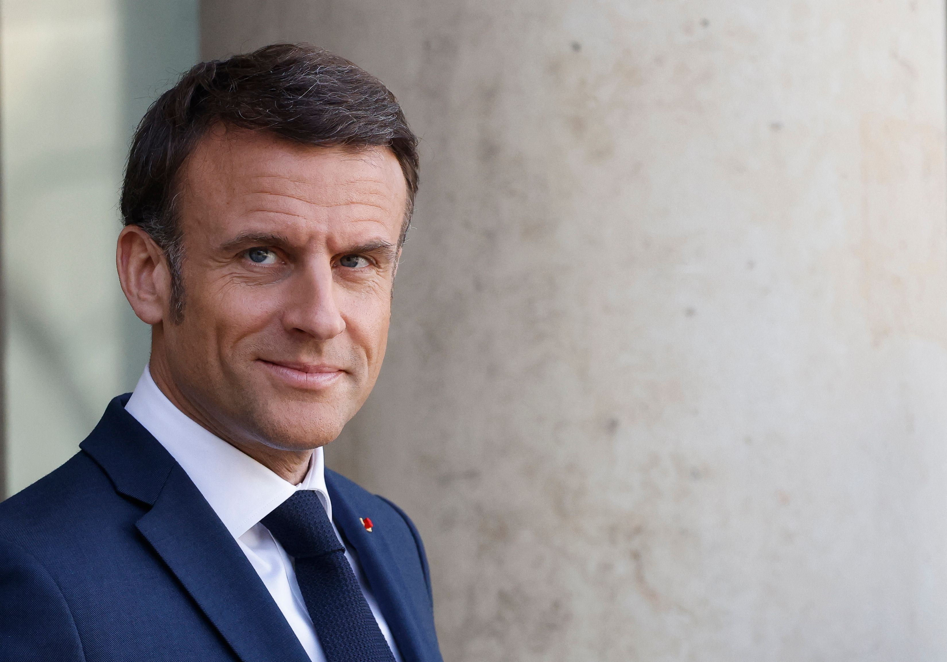 Emmanuel Macron promet «d'agir jusqu'en mai 2027»