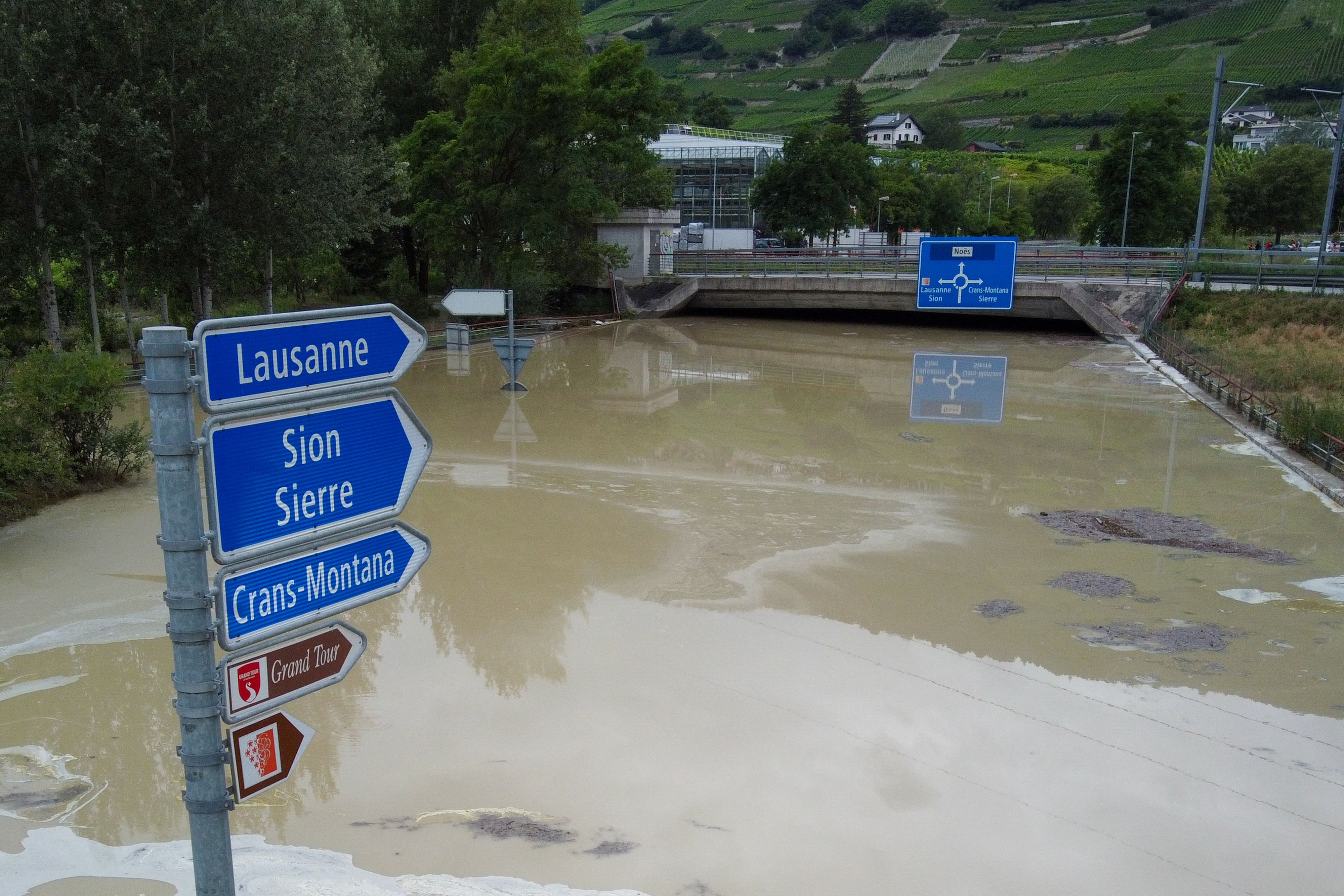 Rhône en Valais: la réponse brutale de la nature au rapport