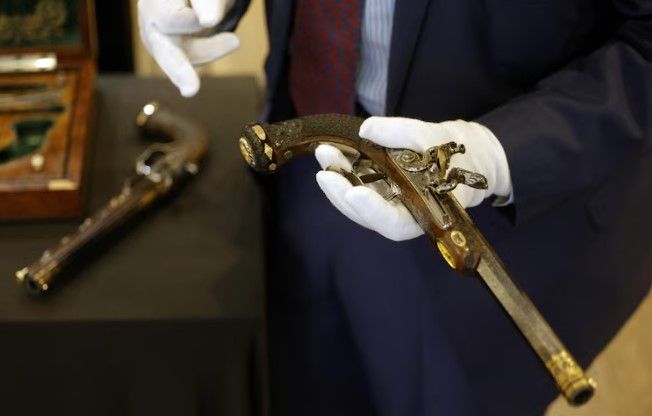 Deux précieux pistolets de Napoléon Ier aux enchères