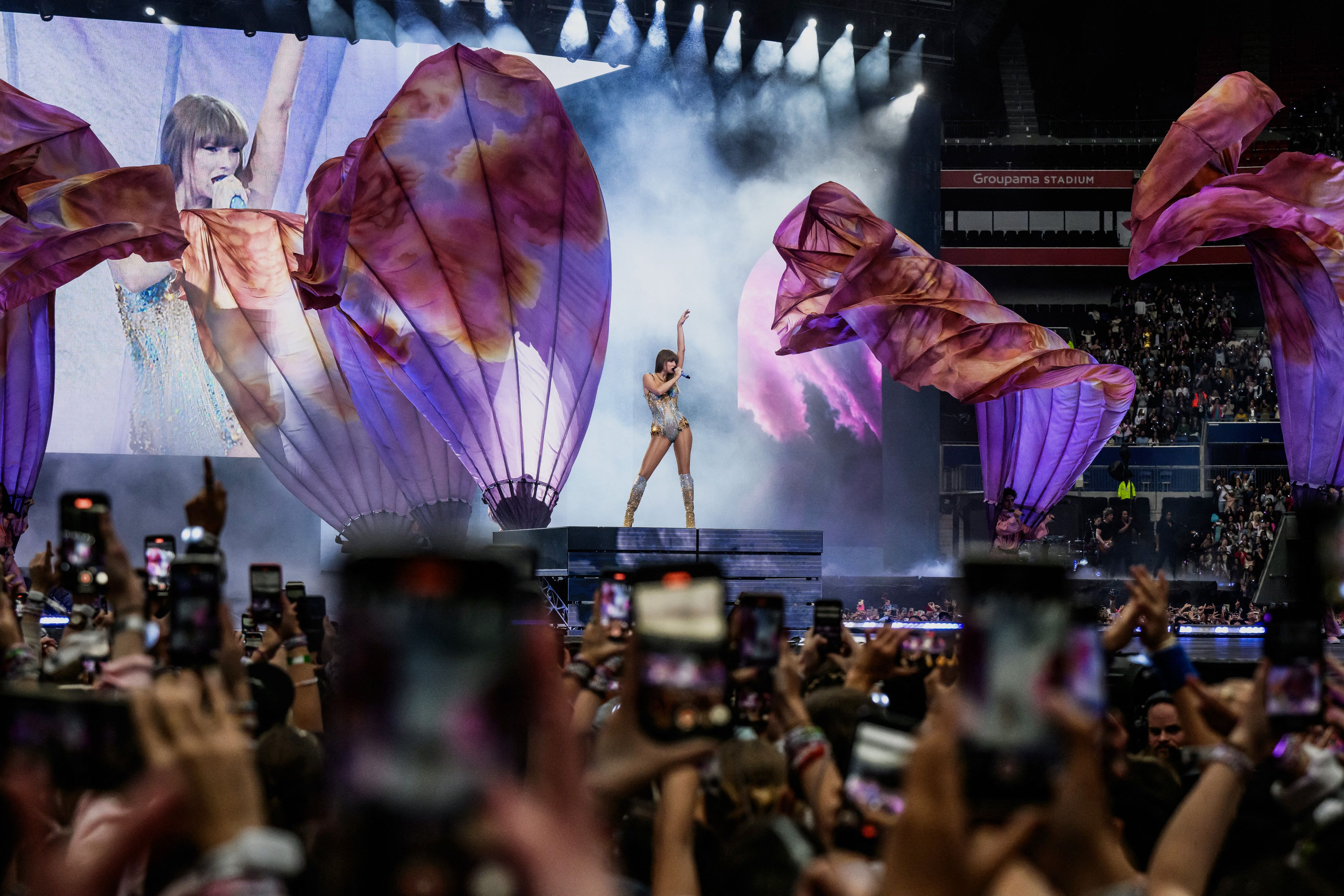 Les fans de Taylor Swift interdits de camper près de la salle de concert