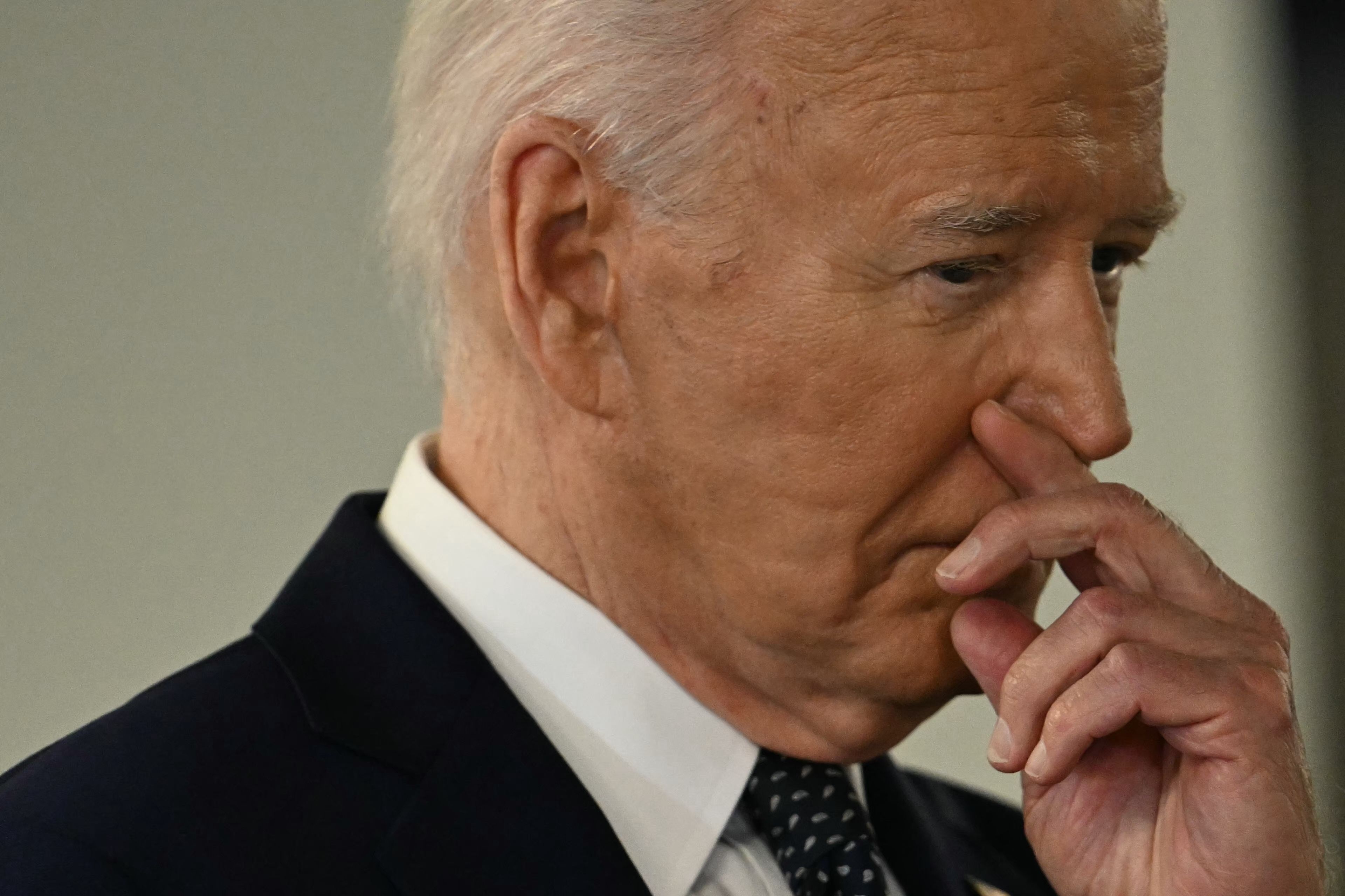 «Je me suis presque endormi»: Biden revient sur son débat raté