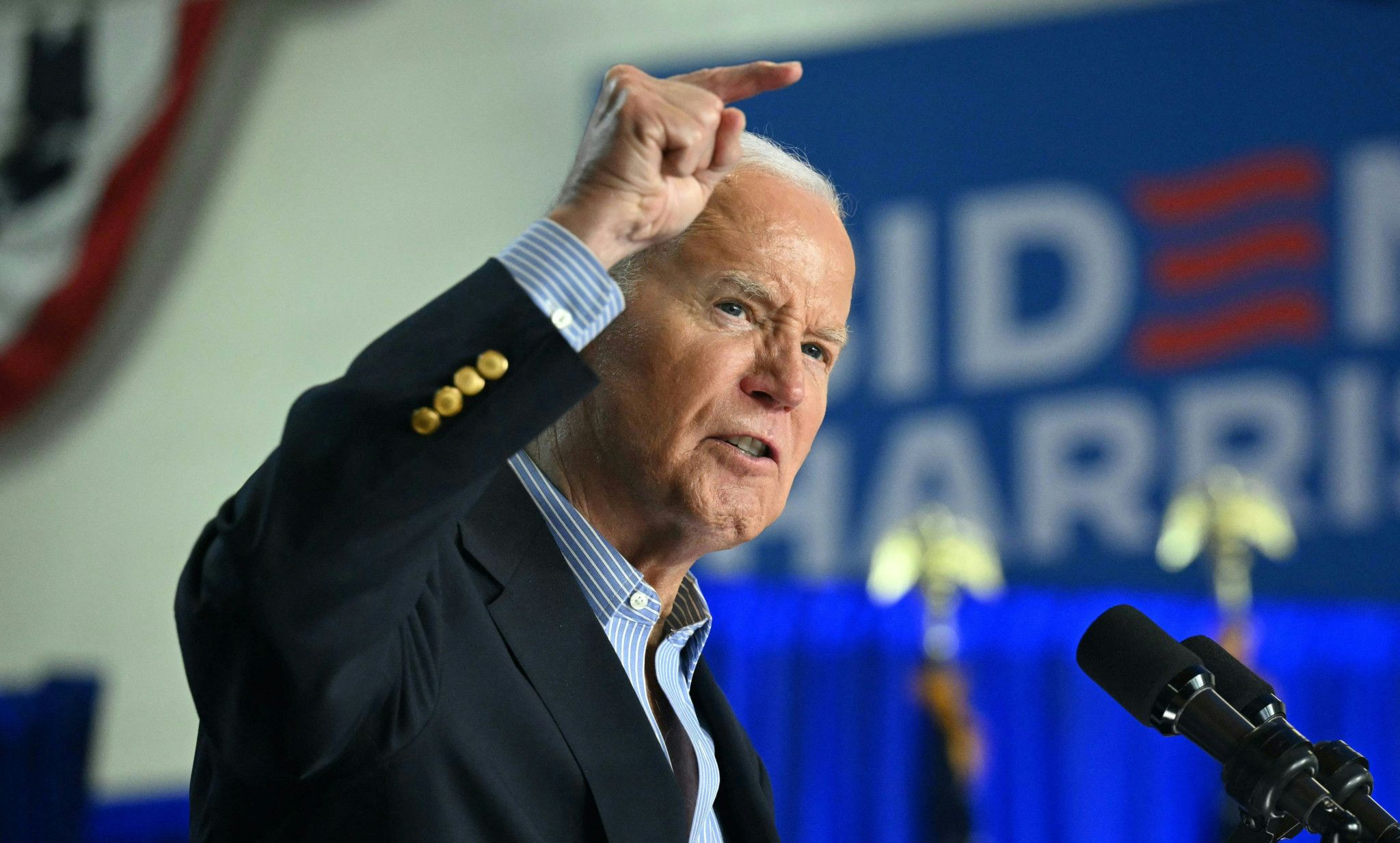 Joe Biden s'obstine à défendre sa candidature