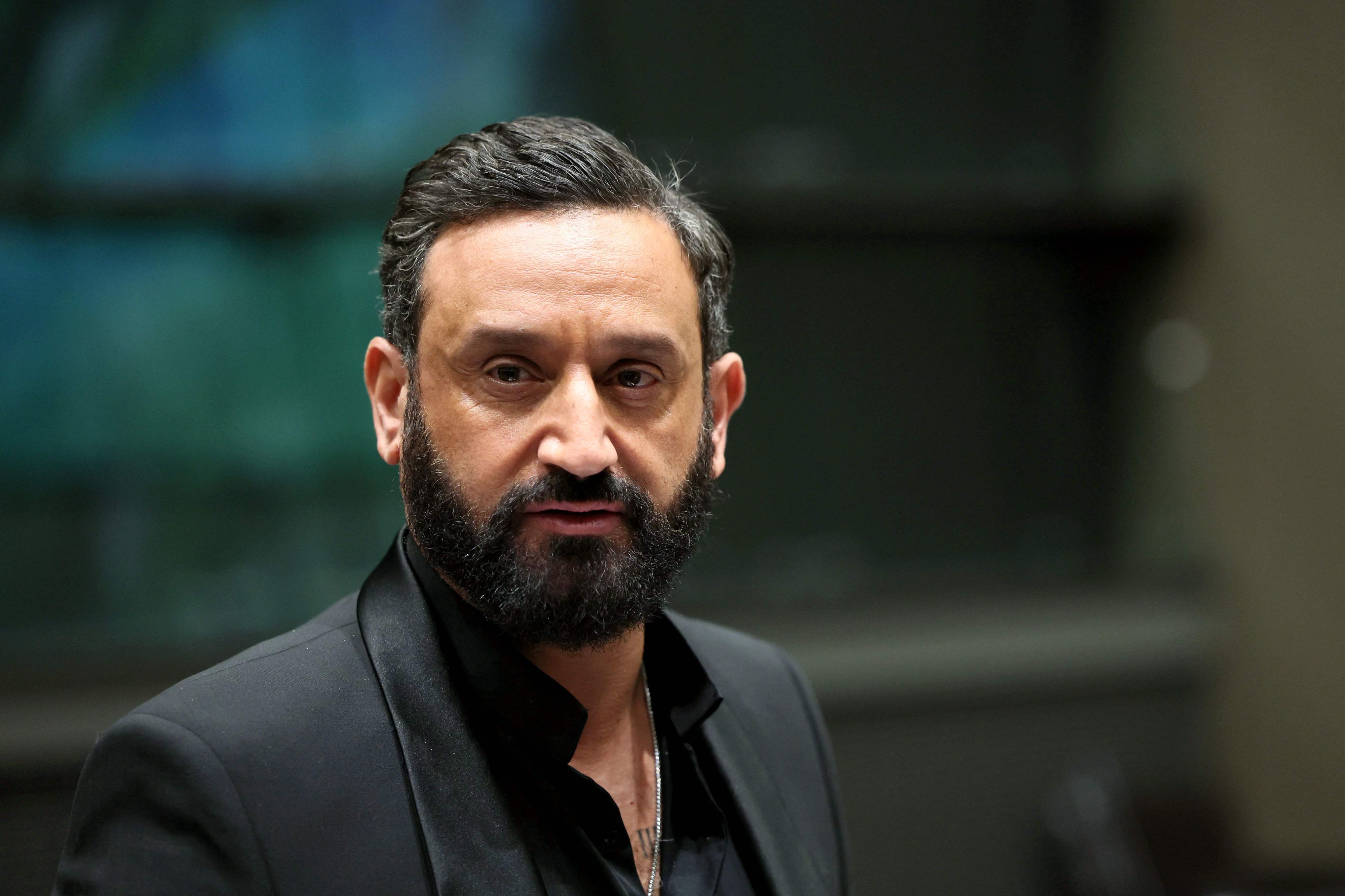 «Hanouna, casse-toi!», mais l'animateur ne veut pas