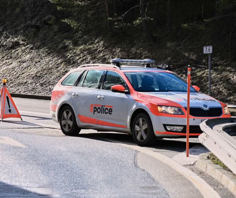 Un motard sexagénaire à 154 km/h dans le col du Grimsel