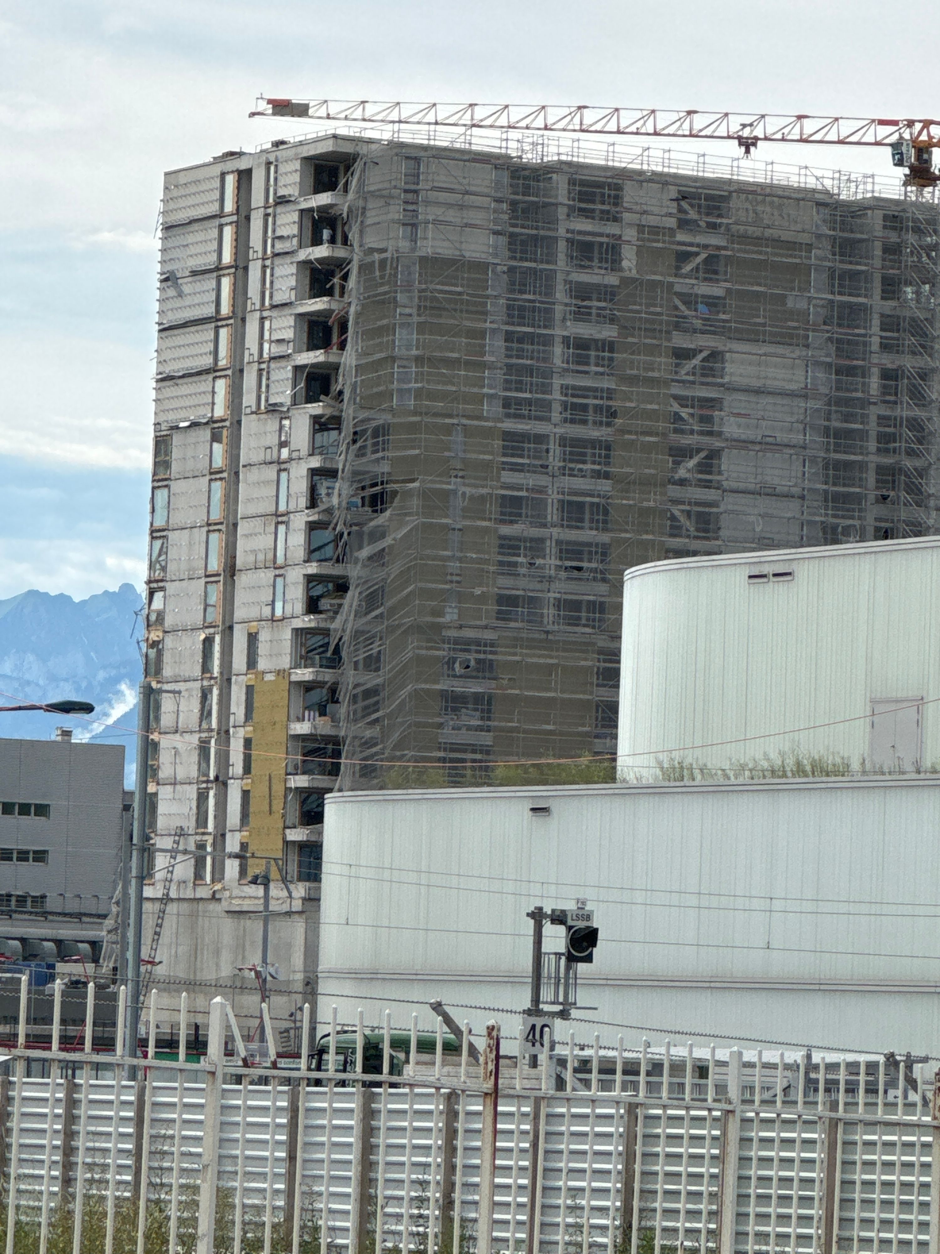 Des blessés dans l'effondrement d'échafaudages à Malley