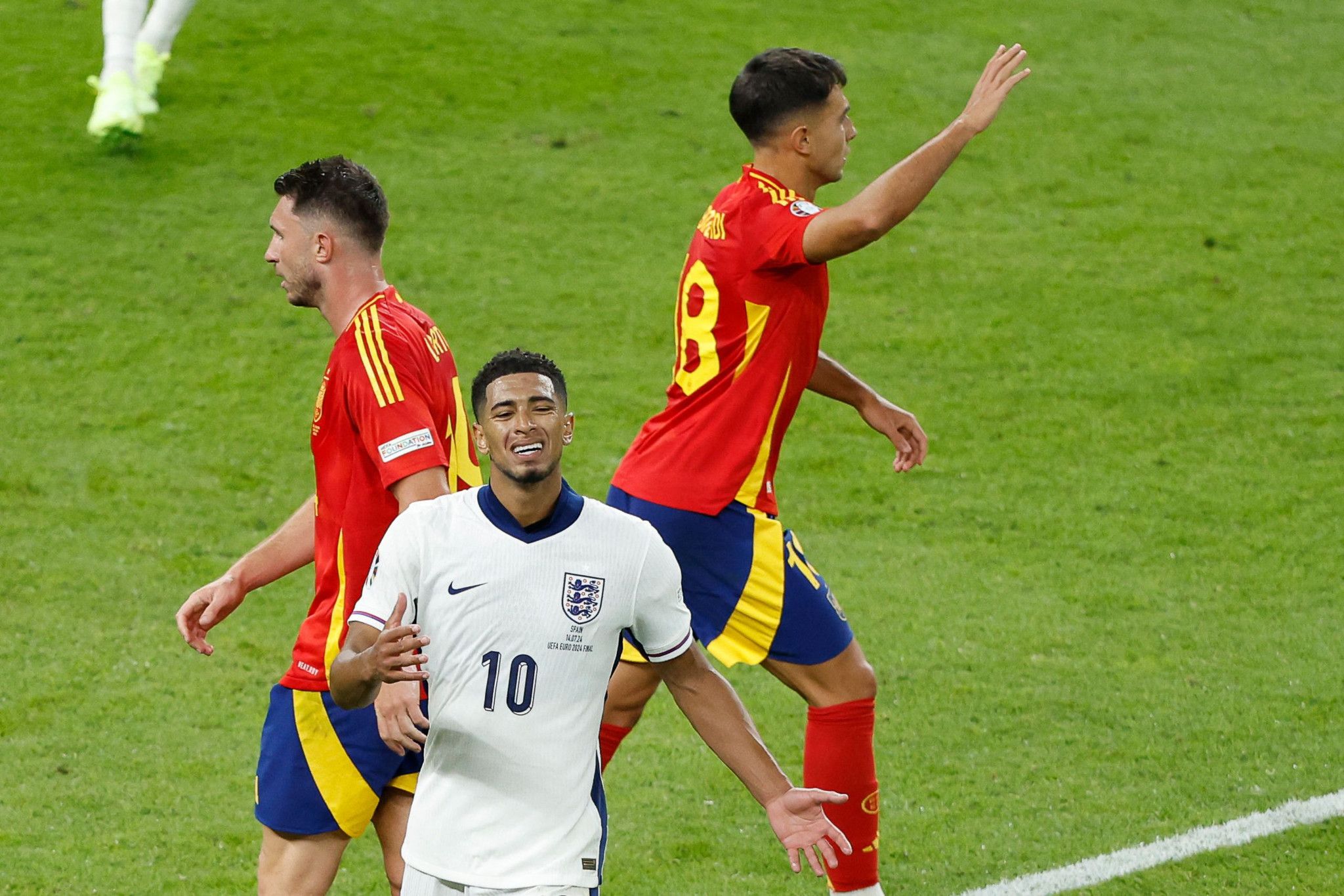 Fin de match tendue entre l'Espagne et l'Angleterre