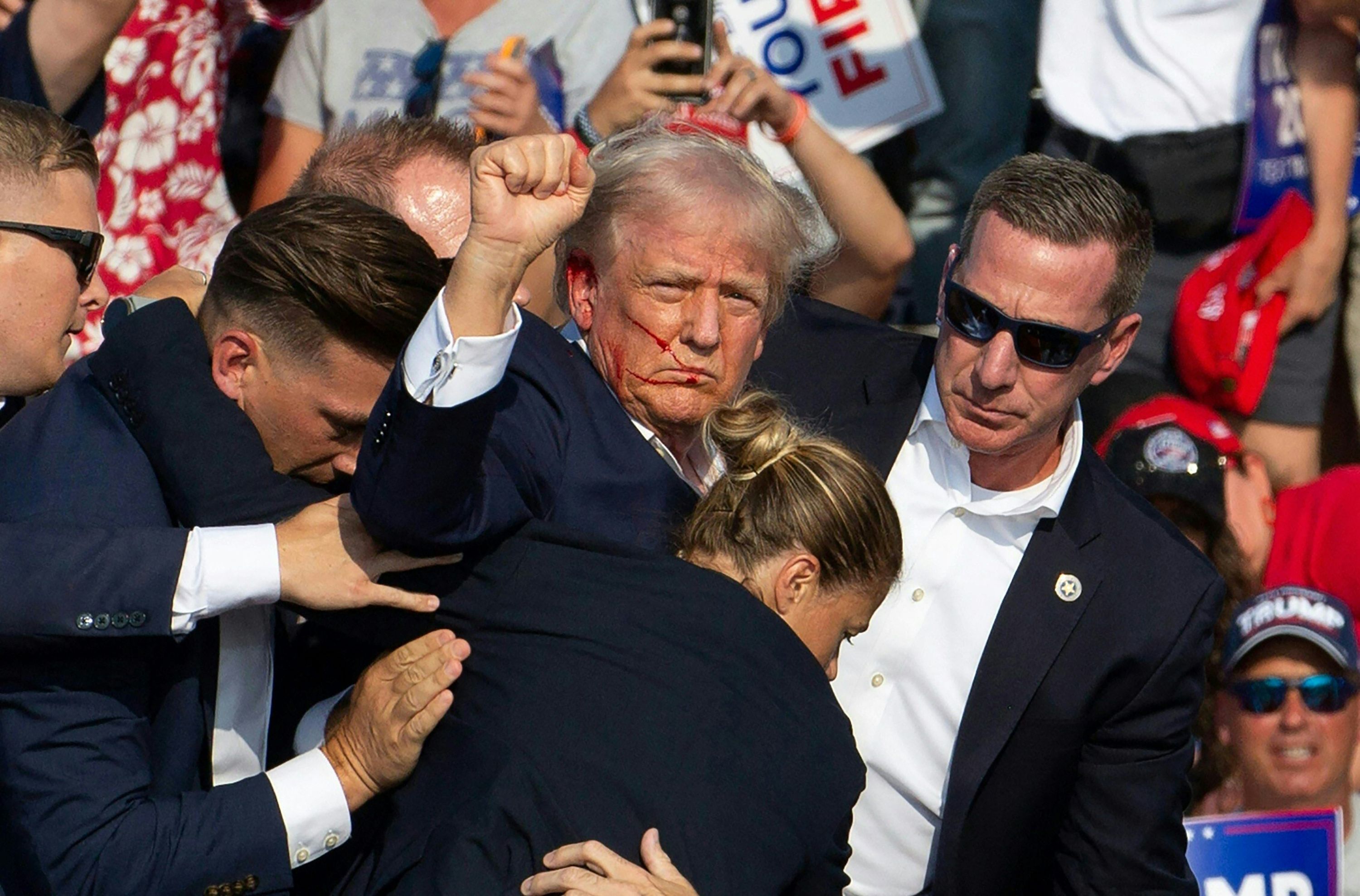 Une vidéo montre l'assaillant de Trump au moment de l'attaque