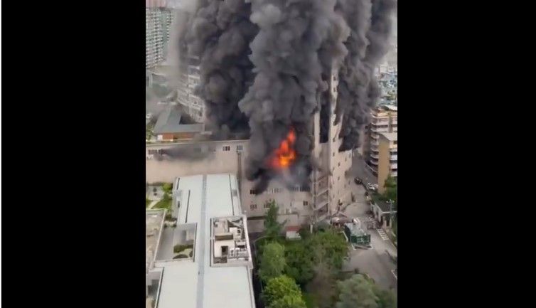 Six personnes au moins périssent dans un centre commercial en feu