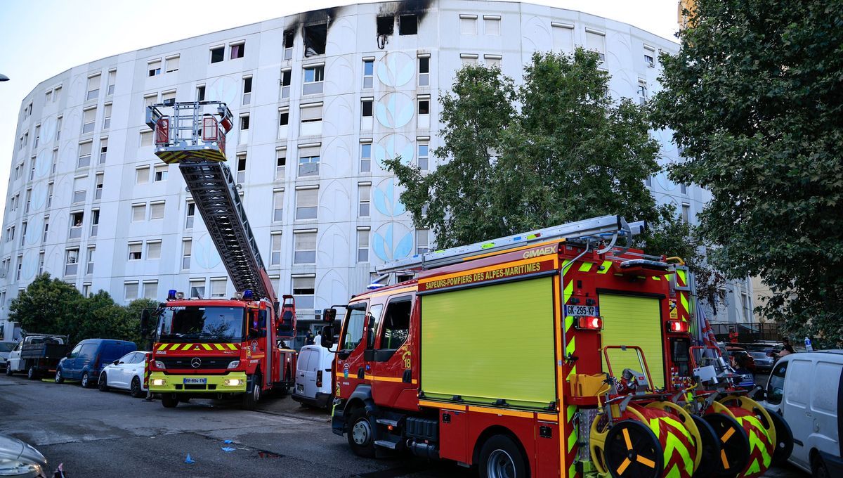 Incendie d'un immeuble à Nice: Emmanuel Macron fait part de son émotion