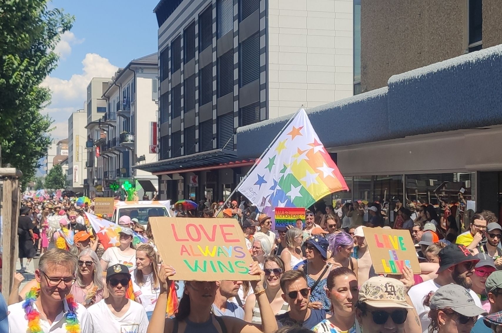 Grosse vague de bonheur sur la Martigny Pride