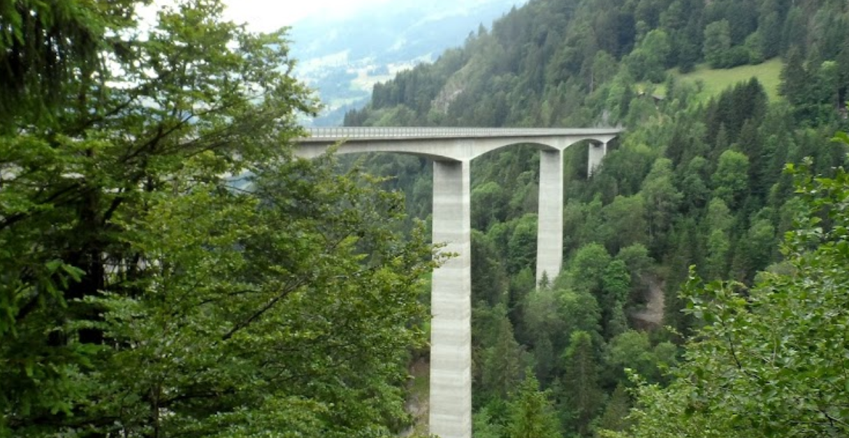 Un conducteur de 25 ans perd la vie au Sépey