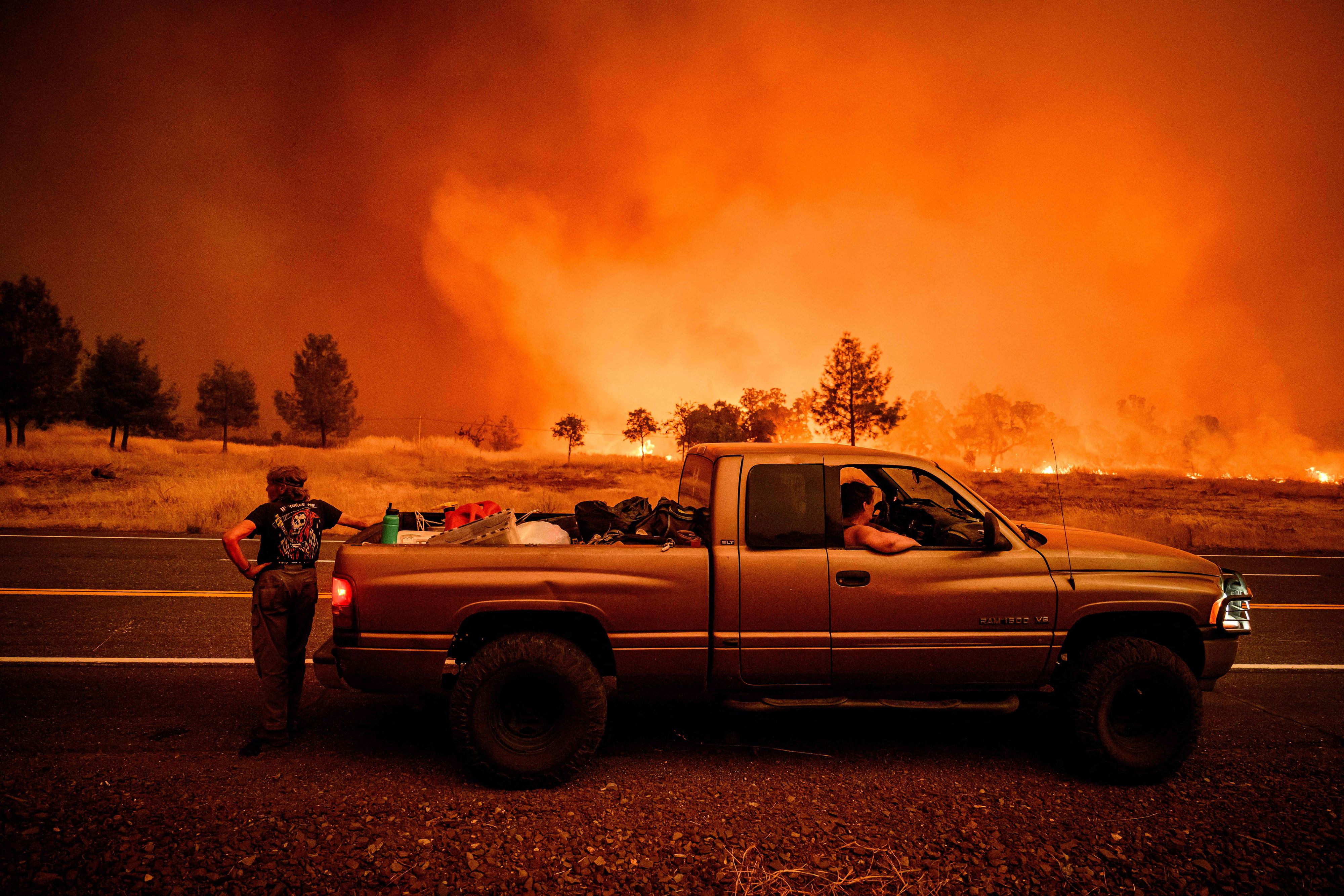 Face à des incendies inédits, des milliers de Californiens forcés à évacuer