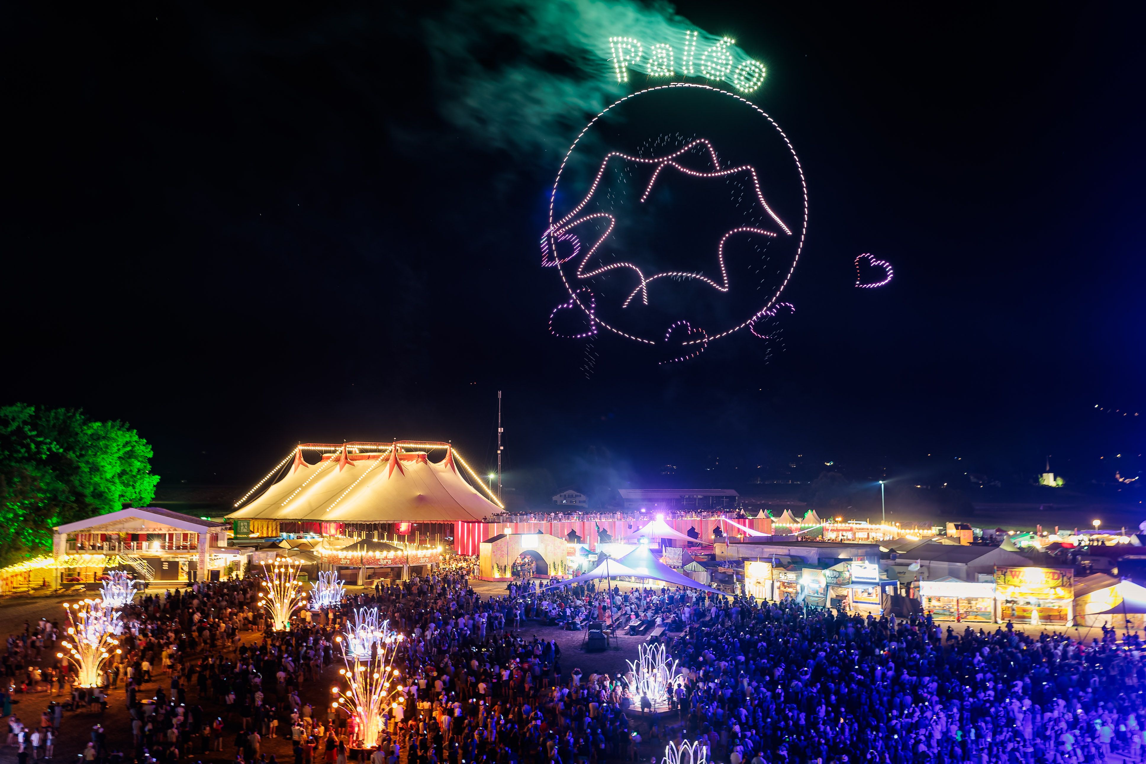 Découvrez en images le spectacle de drones du Paléo