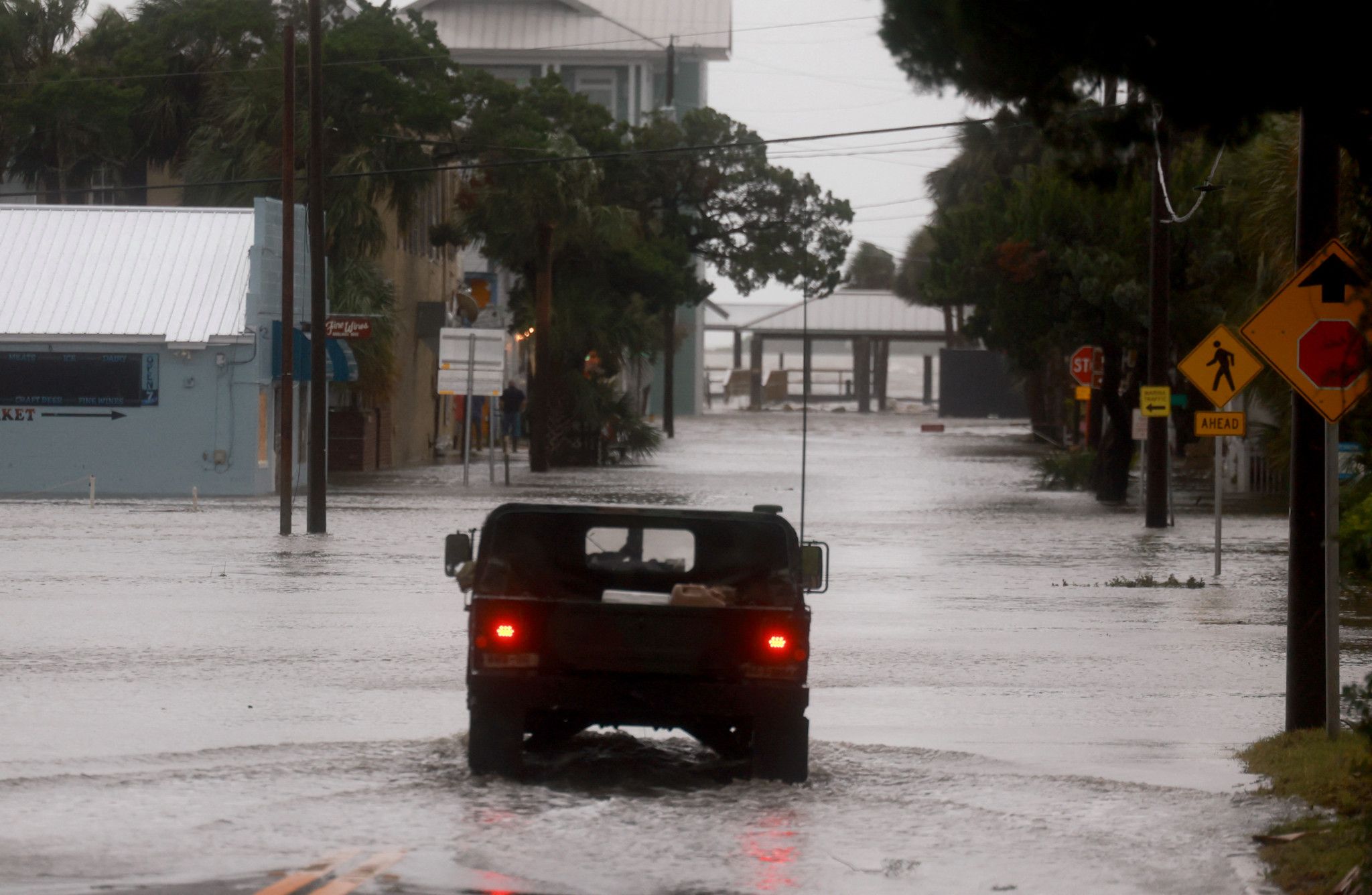 Quatre morts et des risques d'inondations «catastrophiques»