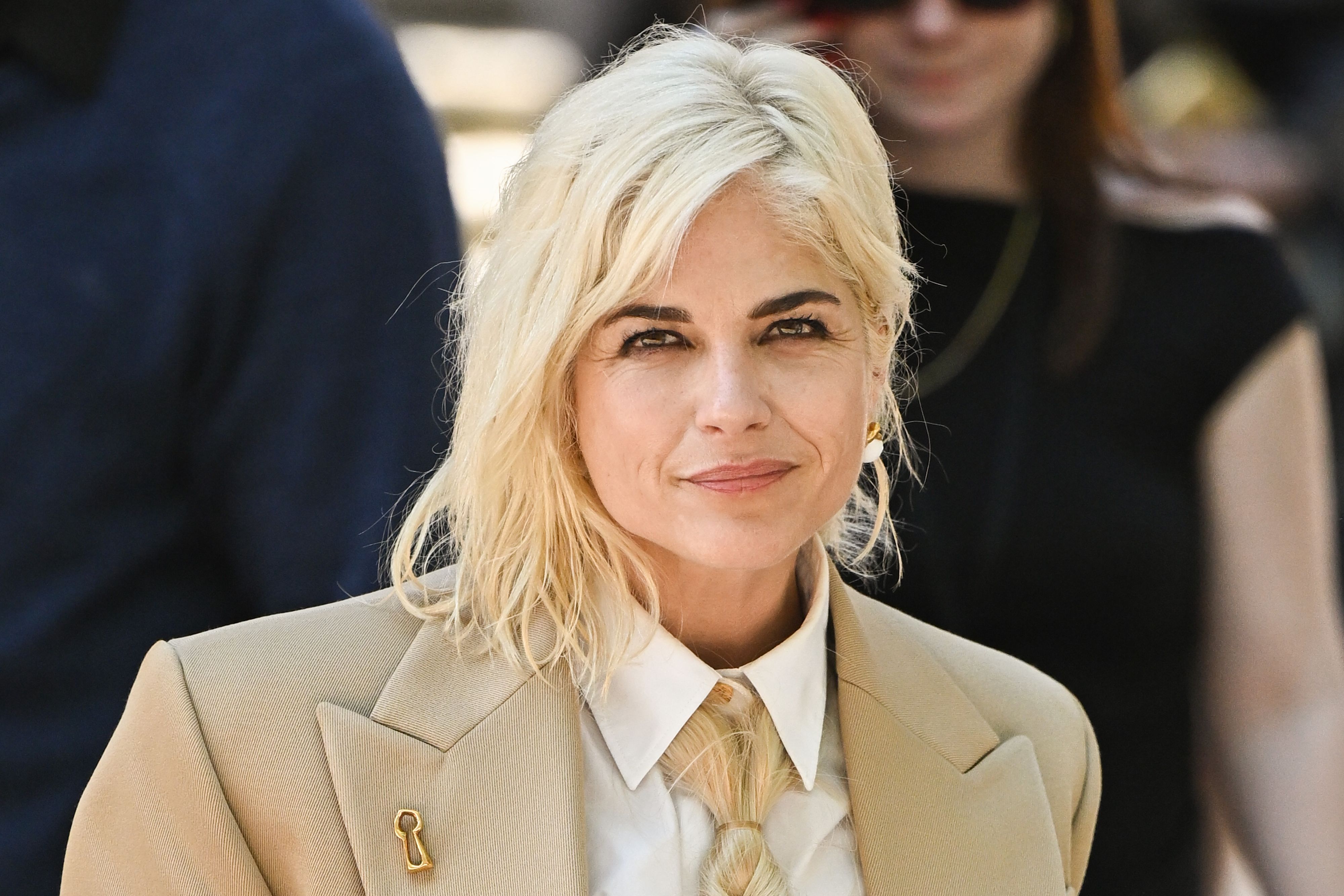 Selma Blair parle de son nouveau traitement contre la sclérose en plaques