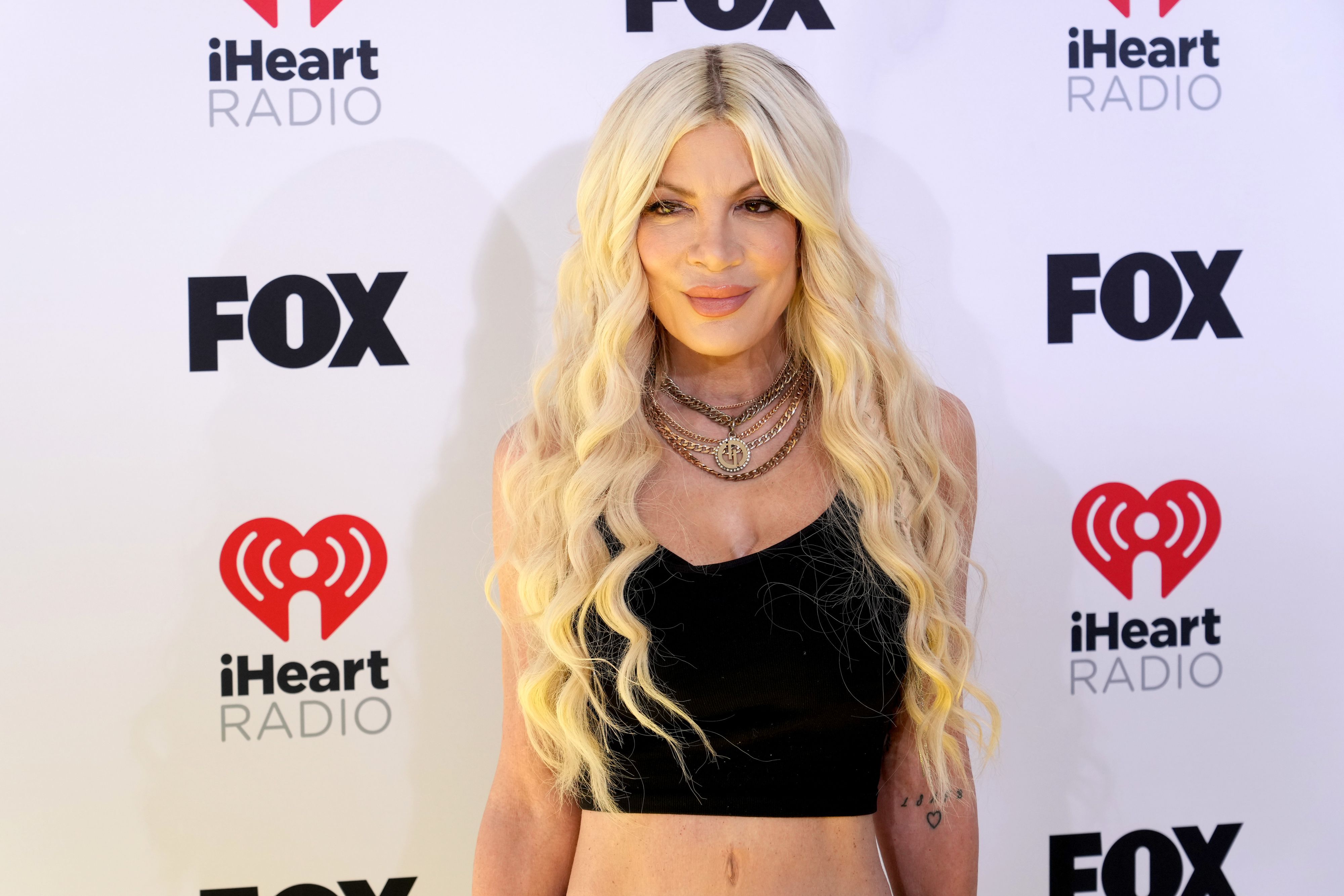 Ruinée, Tori Spelling pourrait se lancer sur OnlyFans