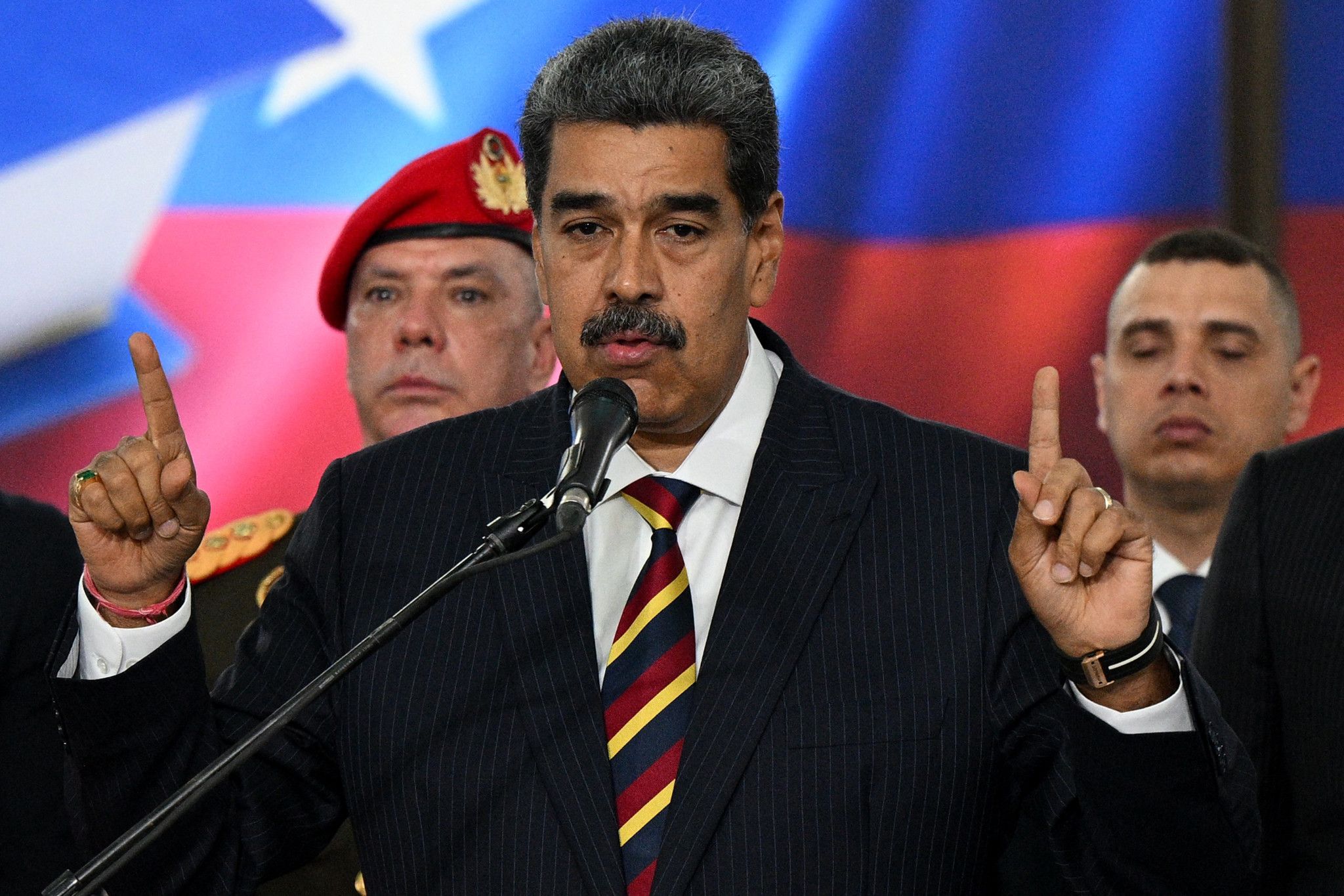 L'opposition appelle Nicolás Maduro «à mettre fin à la violence»