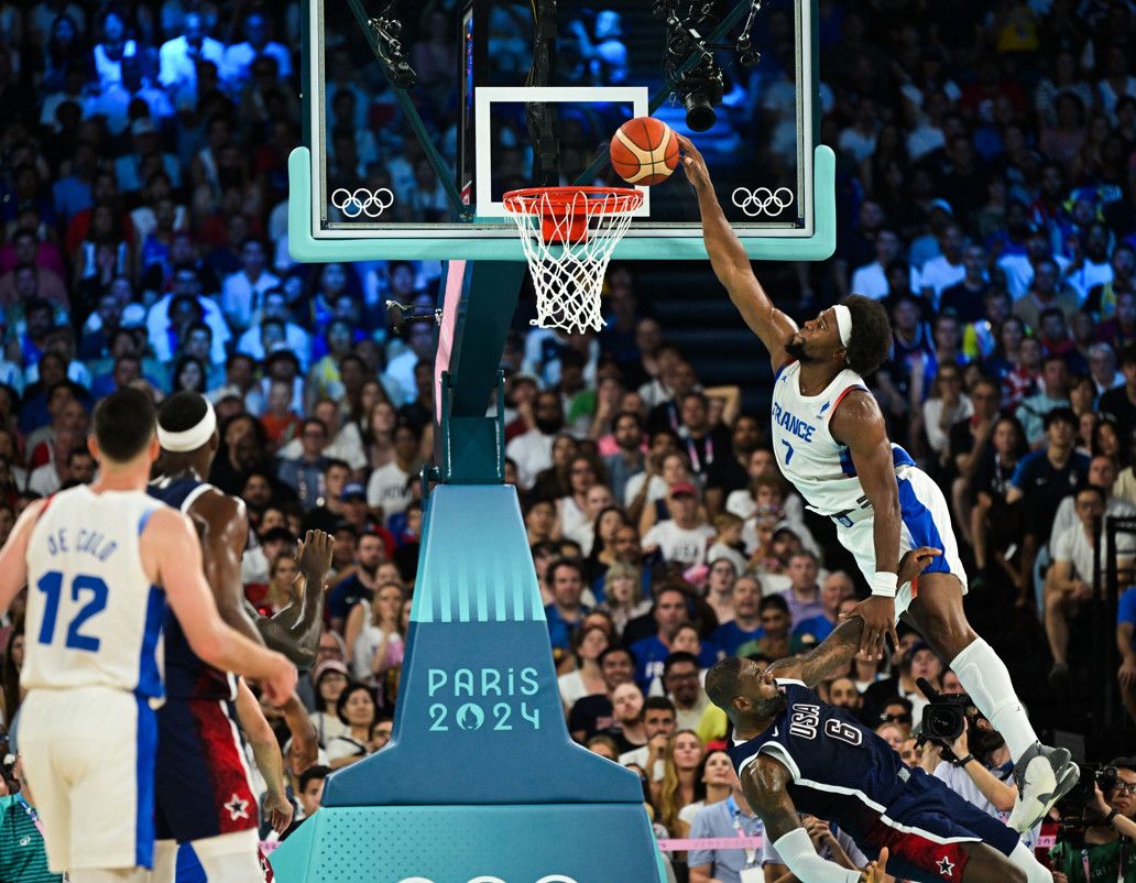 Dunk sur la tête de LeBron: «Je vais mettre le poster chez moi»