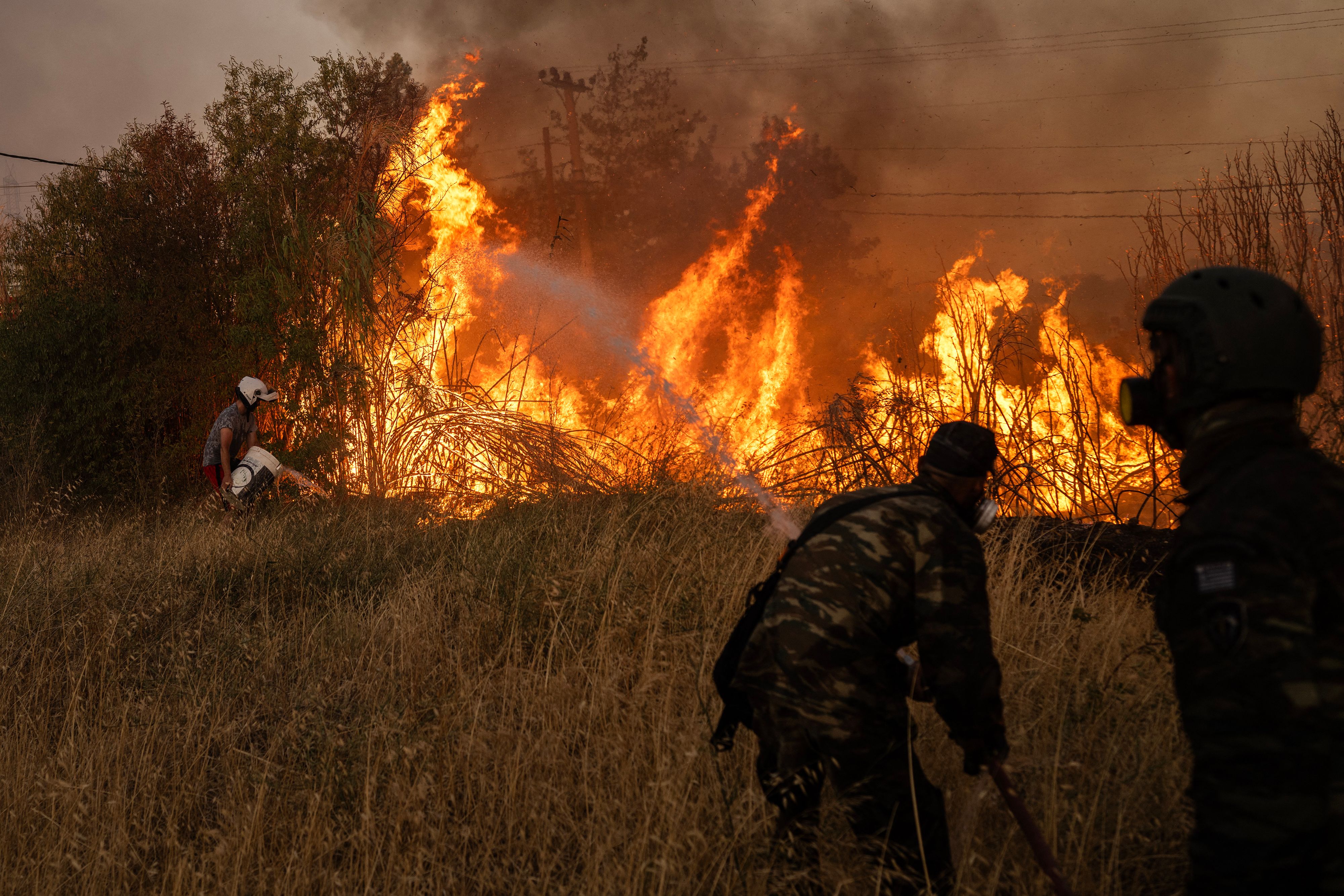 Une femme prise au piège des flammes