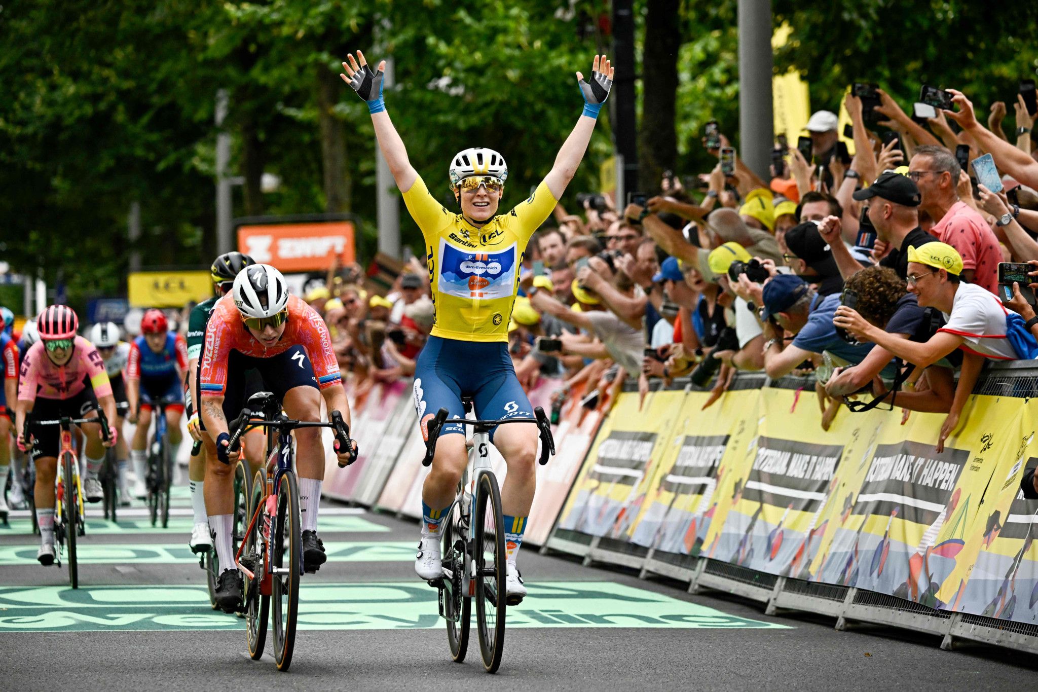 Le maillot jaune lève encore les bras à Rotterdam