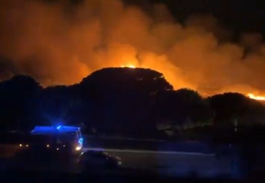 Incendie: 3000 vacanciers évacués d'un camping en pleine nuit