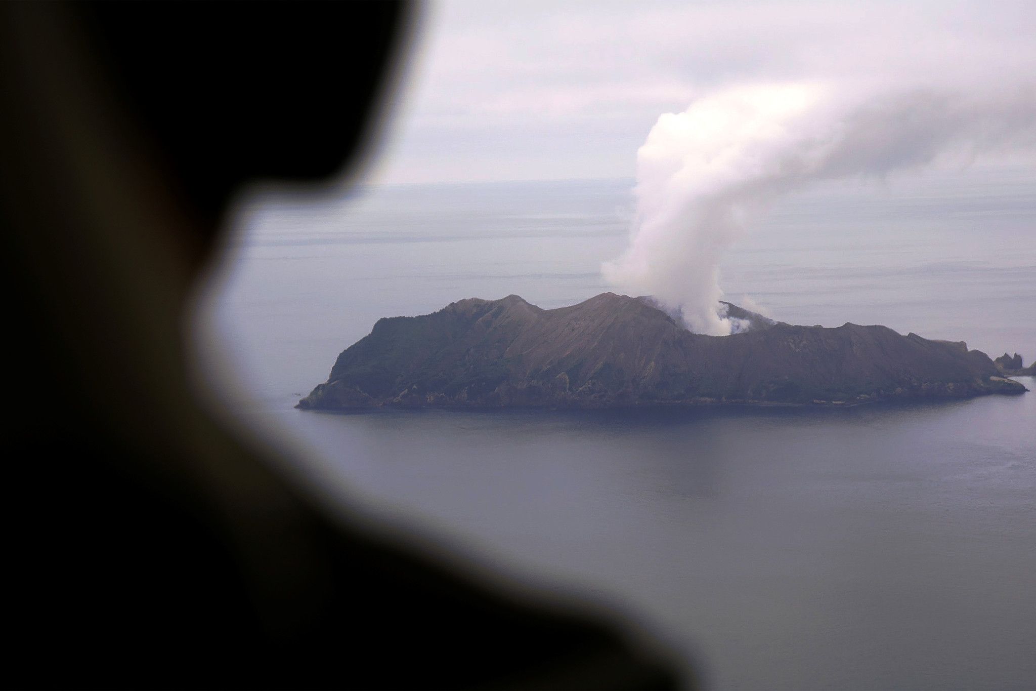 Une éruption volcanique provoque l'annulation de 10 vols