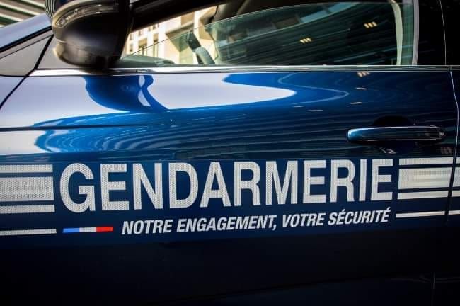 Des gendarmes foncent à 270 km/h pour pincer un fuyard