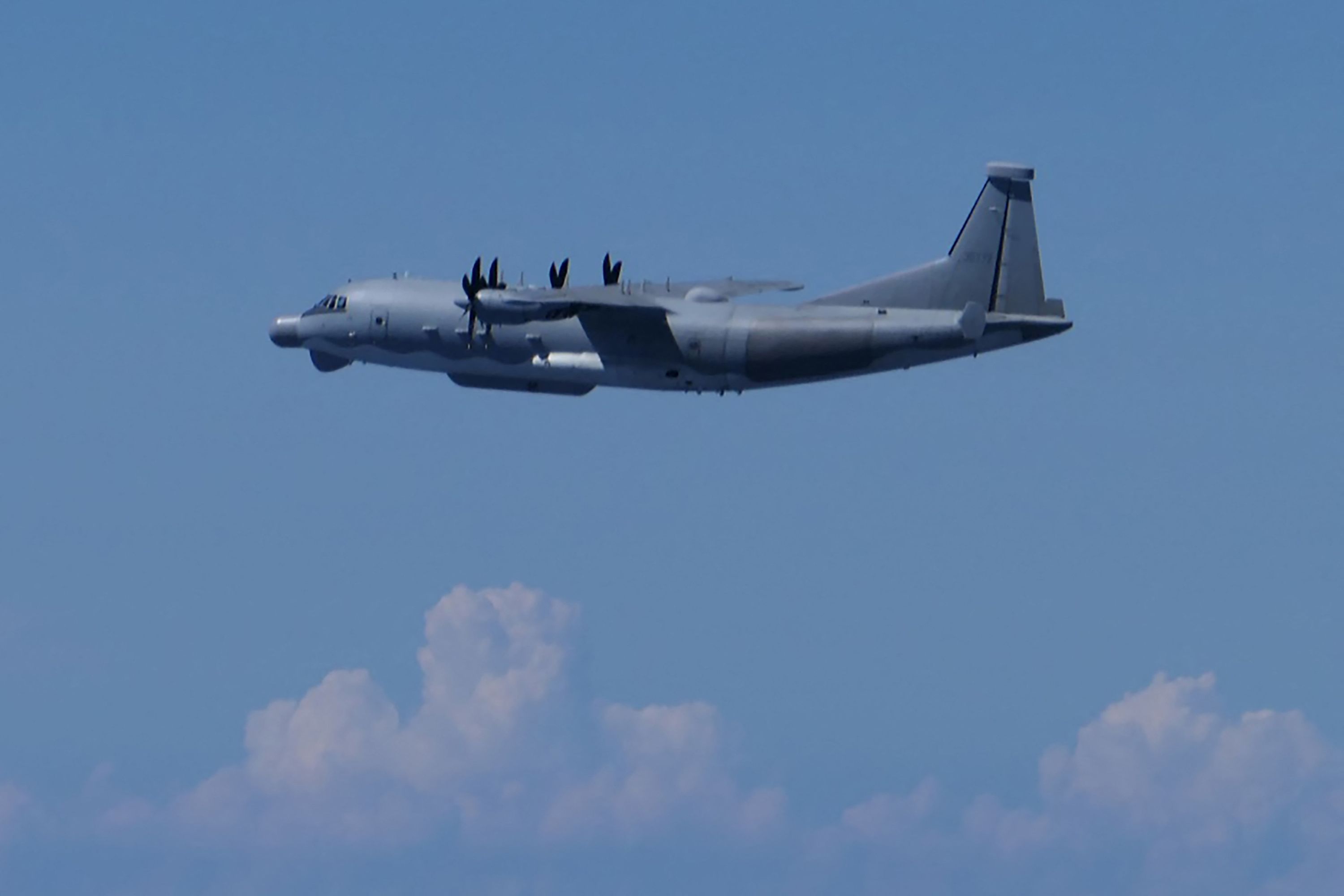 Le Japon déploie des avions de chasse après le «viol» de son espace aérien