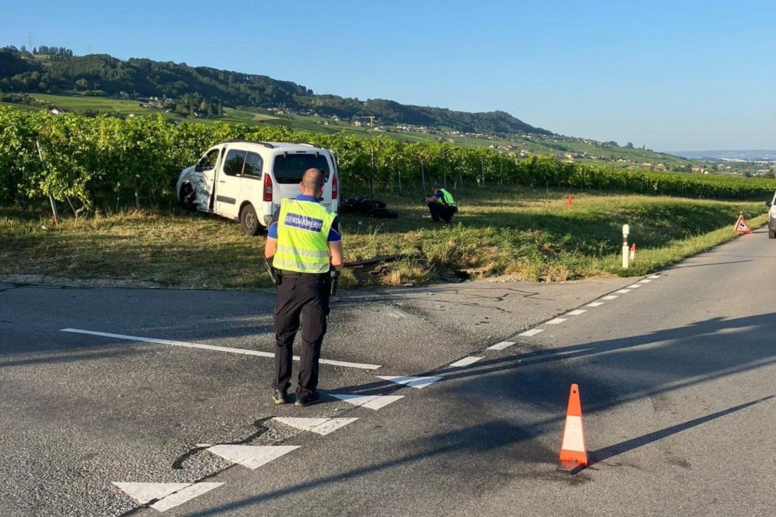 Un motard de 19 ans grièvement blessé à Gilly