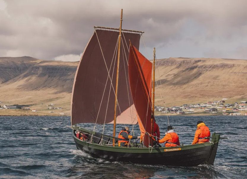 Une femme meurt dans le naufrage d'une réplique d'un bateau viking