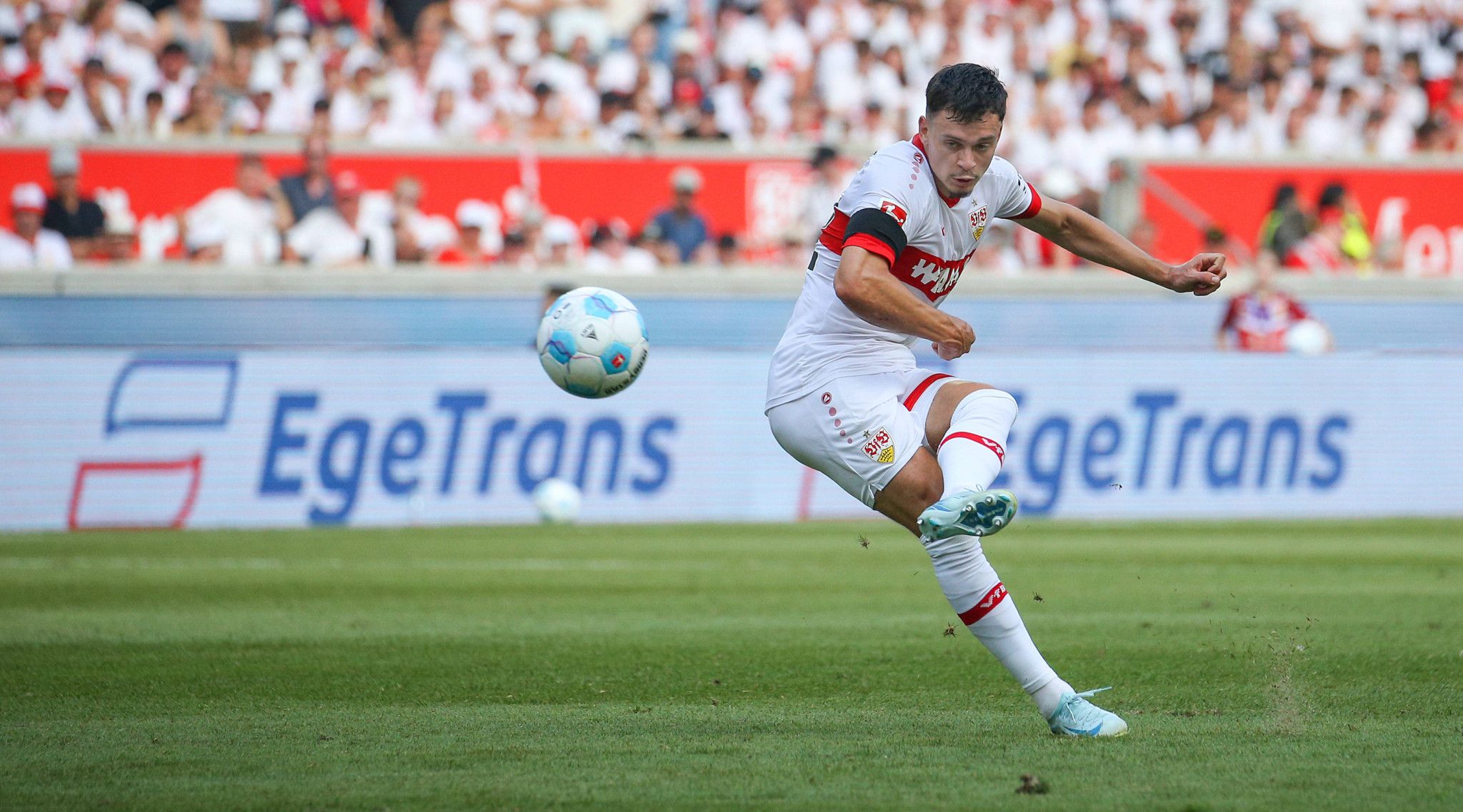 Le soyeux pied gauche de Fabian Rieder frappe déjà à Stuttgart