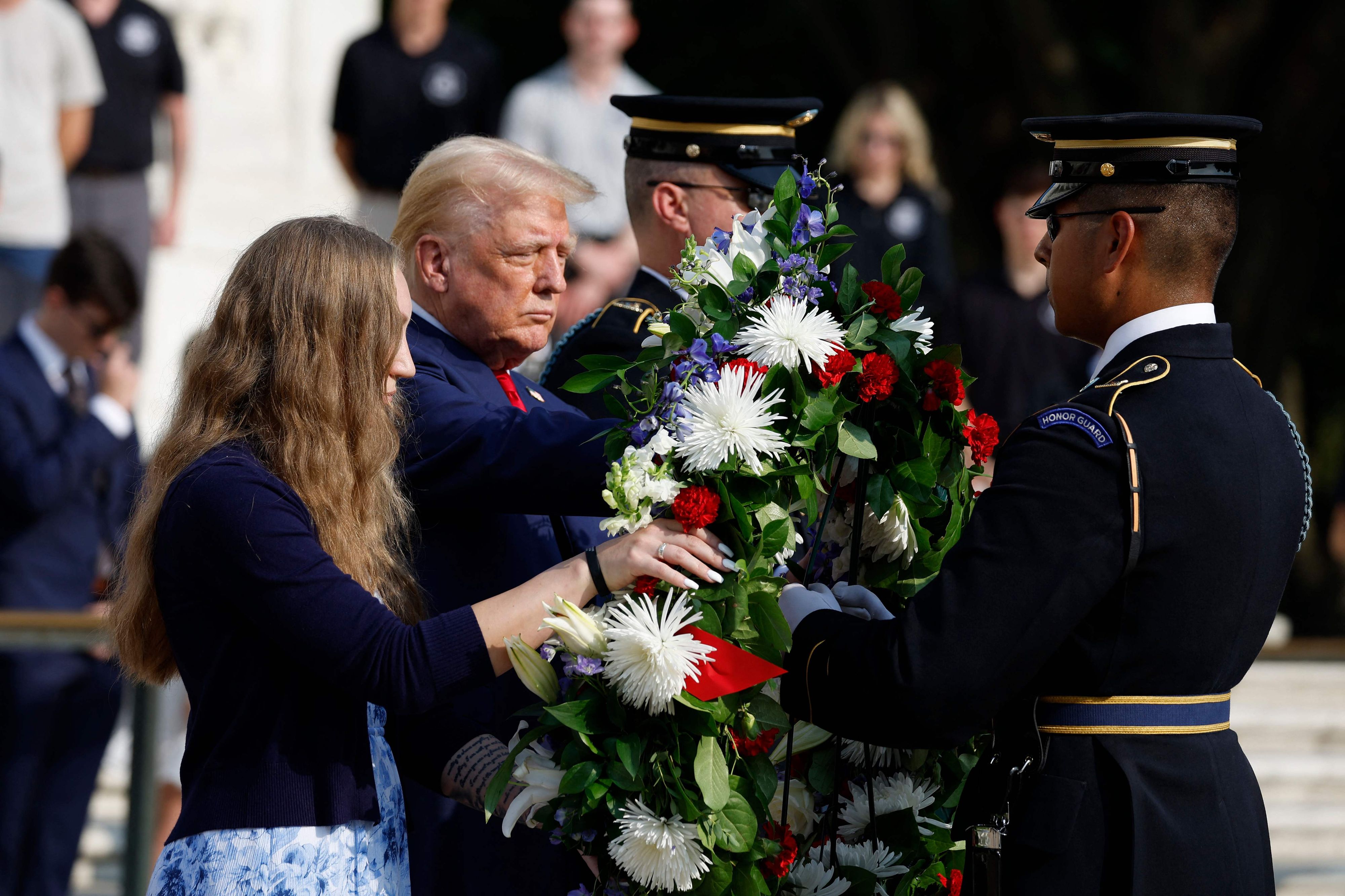 Harris tacle Trump pour un incident dans un cimetière militaire