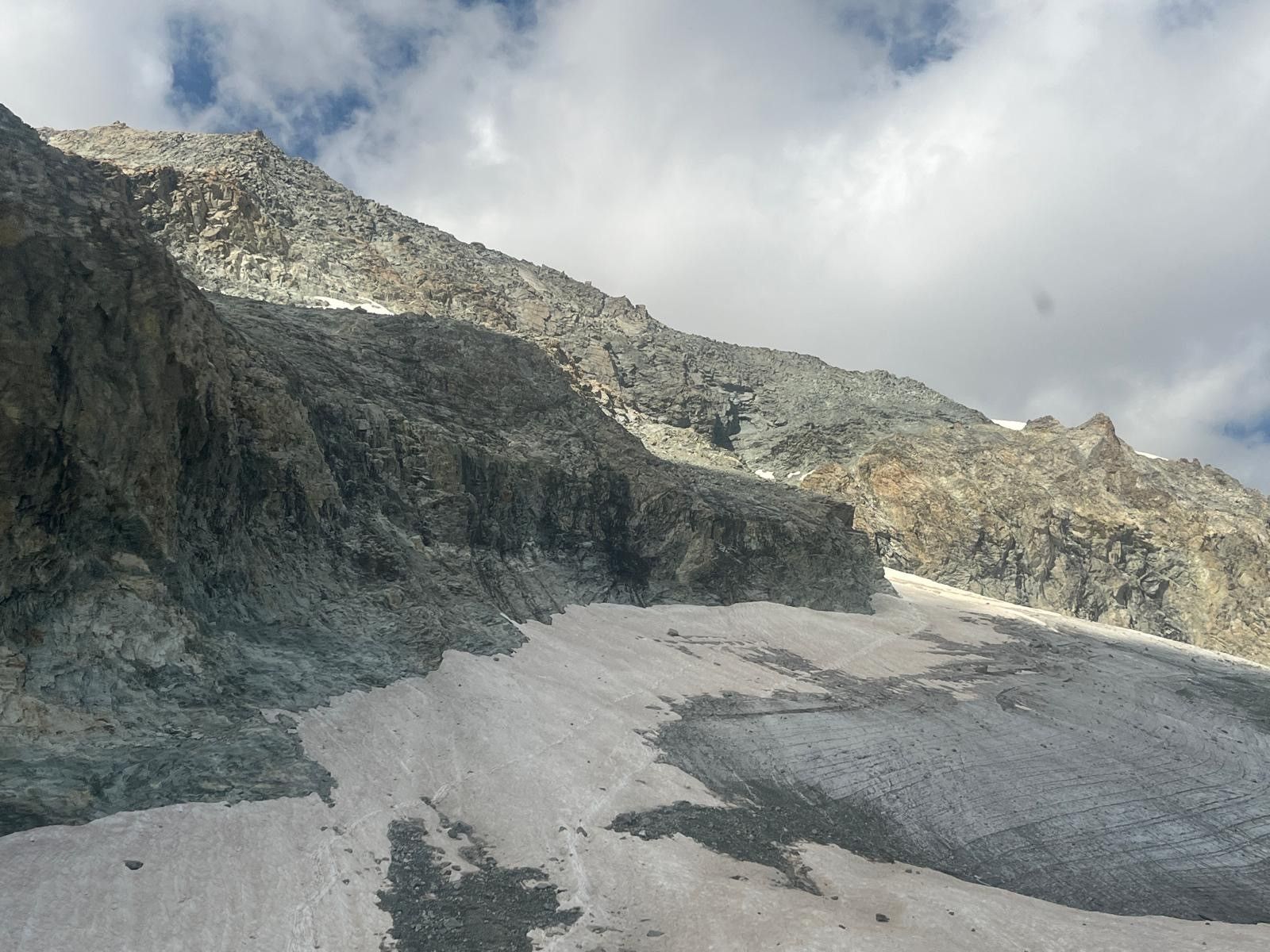 Chute mortelle pour un alpiniste au-dessus de Zermatt