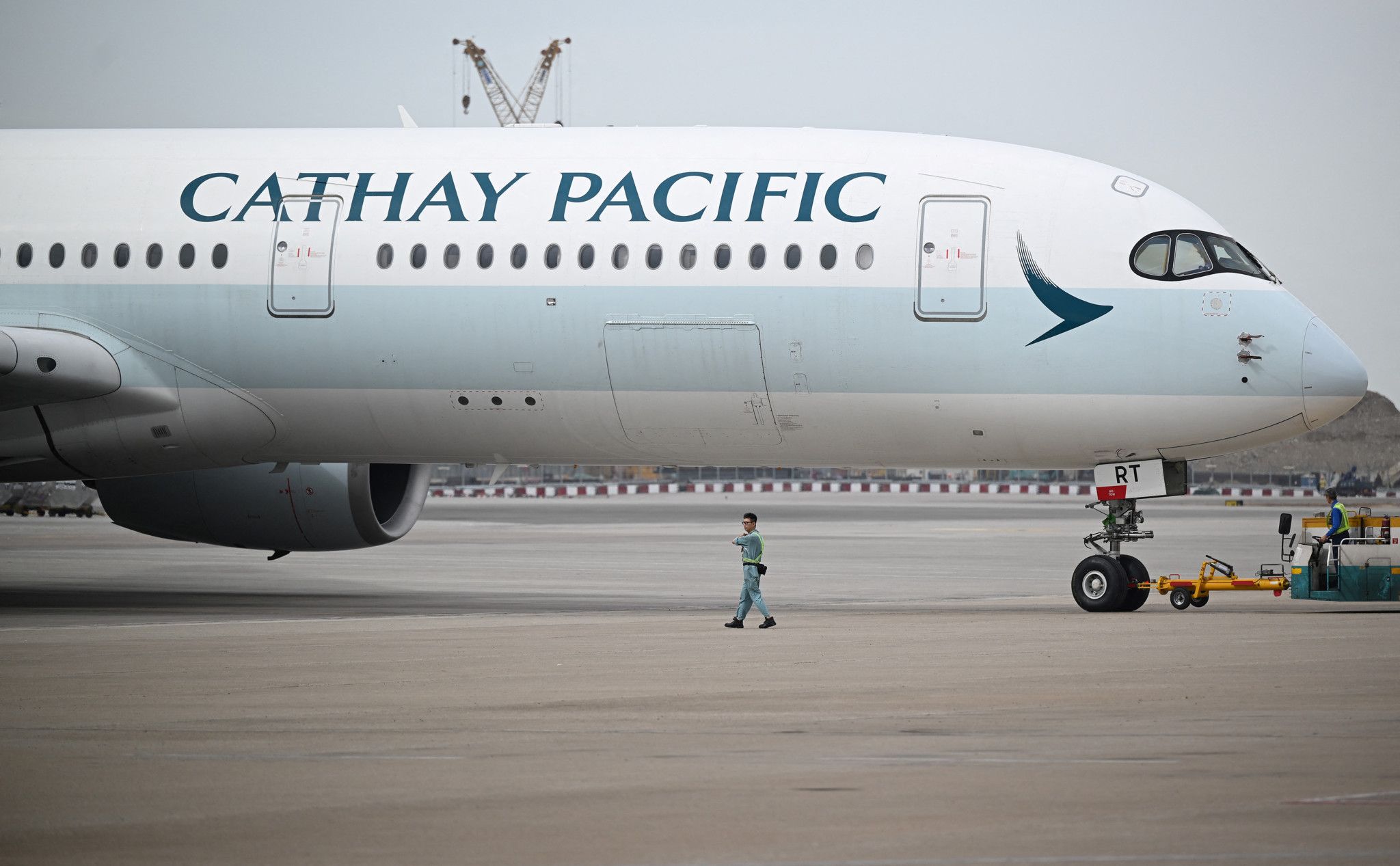 Cathay Pacific inspecte sa flotte d'A350 après une défaillance de moteur