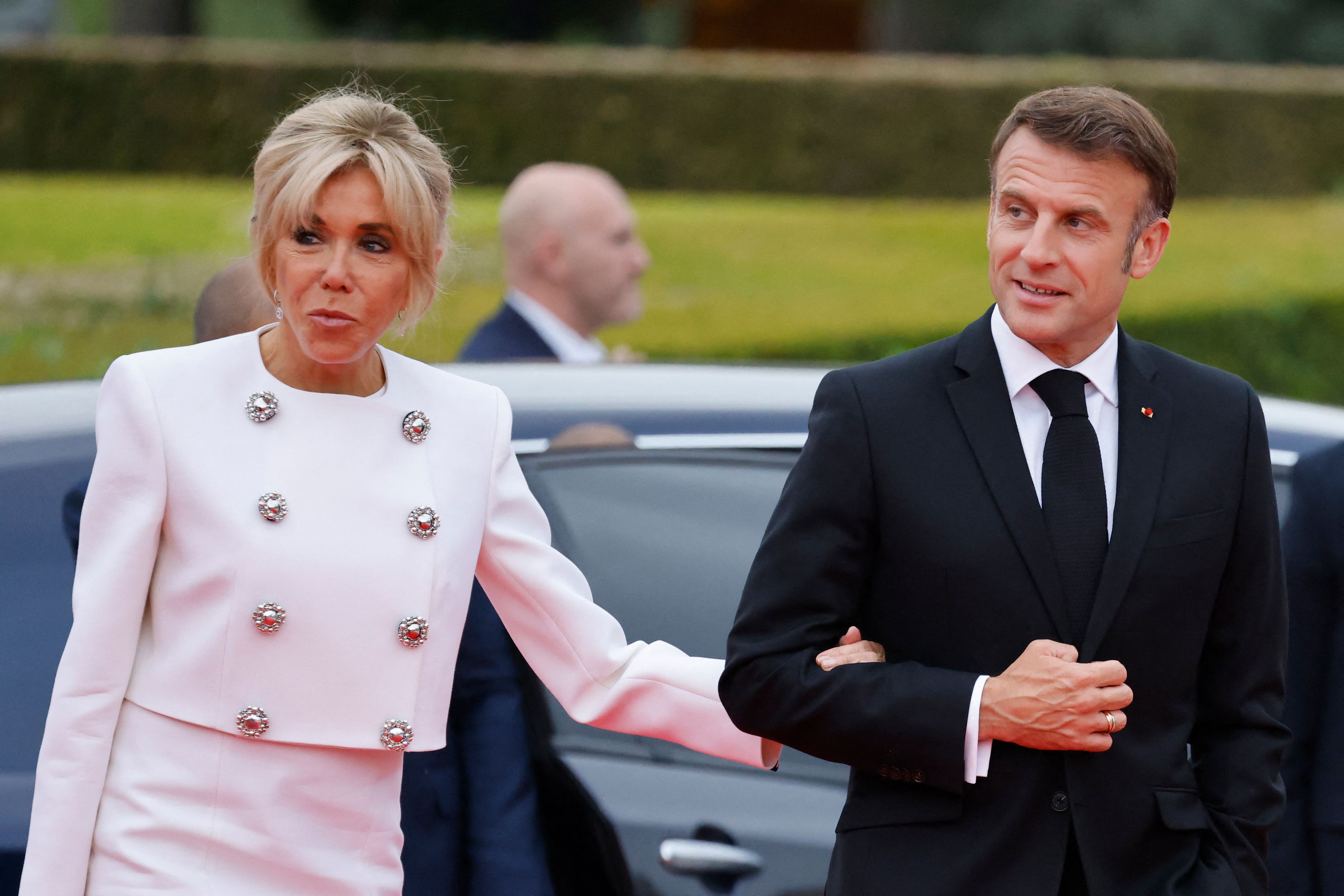 Rumeur sur Brigitte Macron transgenre: deux femmes condamnées