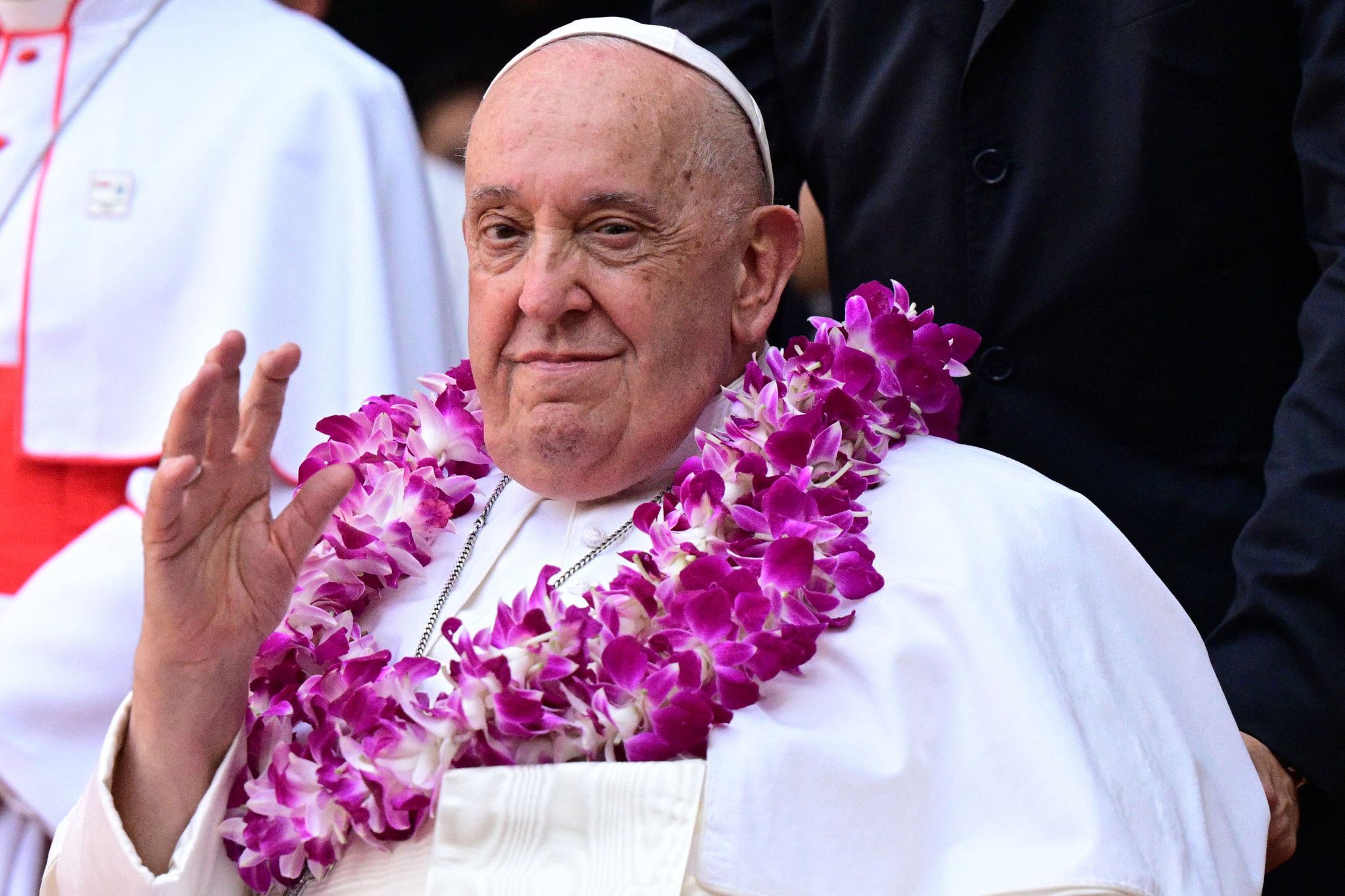 Le pape François conclut son long voyage et rassure sur sa santé