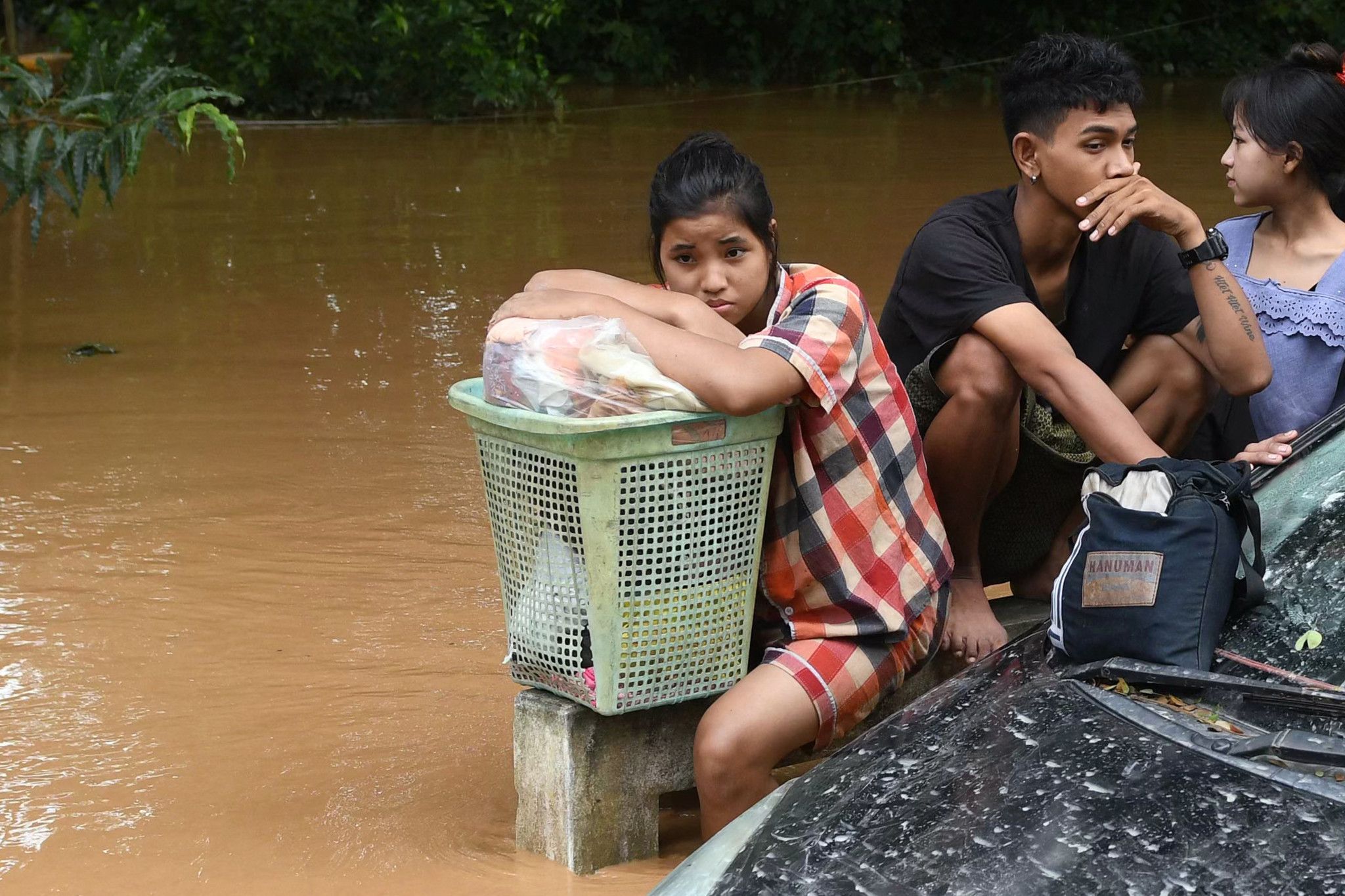 Le bilan des inondations monte à 74 morts