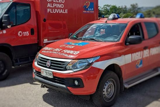 Un pompier meurt dans sa voiture, emportée par une crue