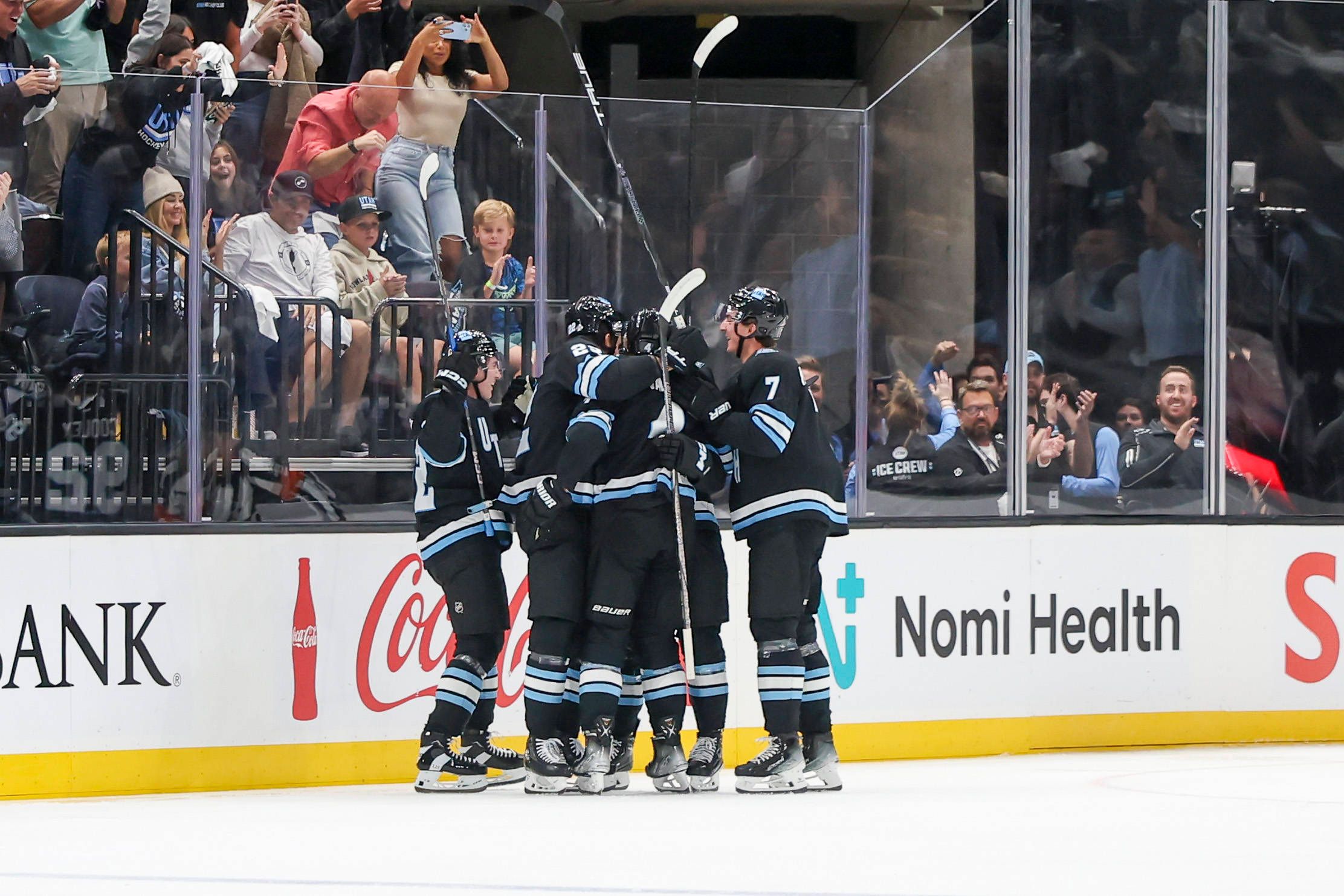 Le Utah Hockey Club gagne son tout premier match en NHL