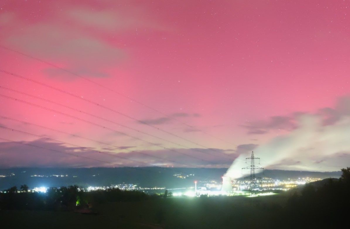 La nuit dernière, le ciel suisse en a vu de toutes les couleurs