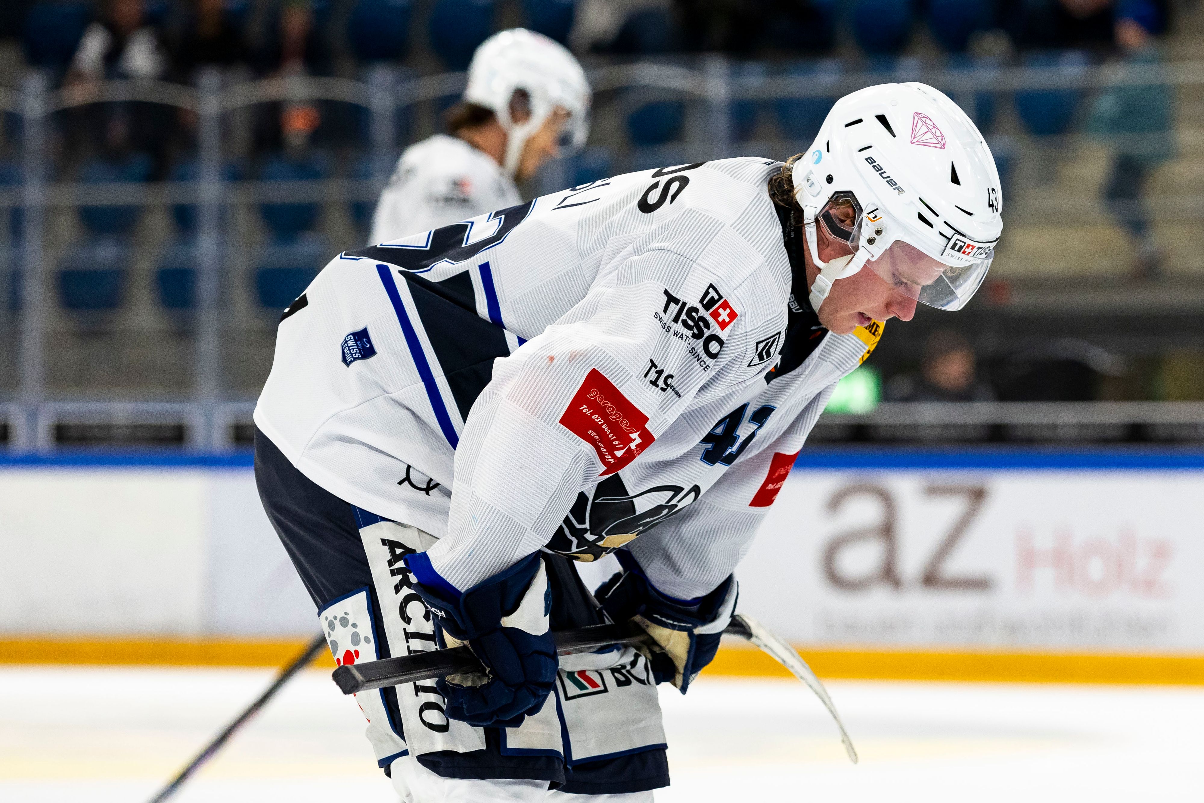 Le HCC s'incline dans le match au sommet, Sierre perd le derby