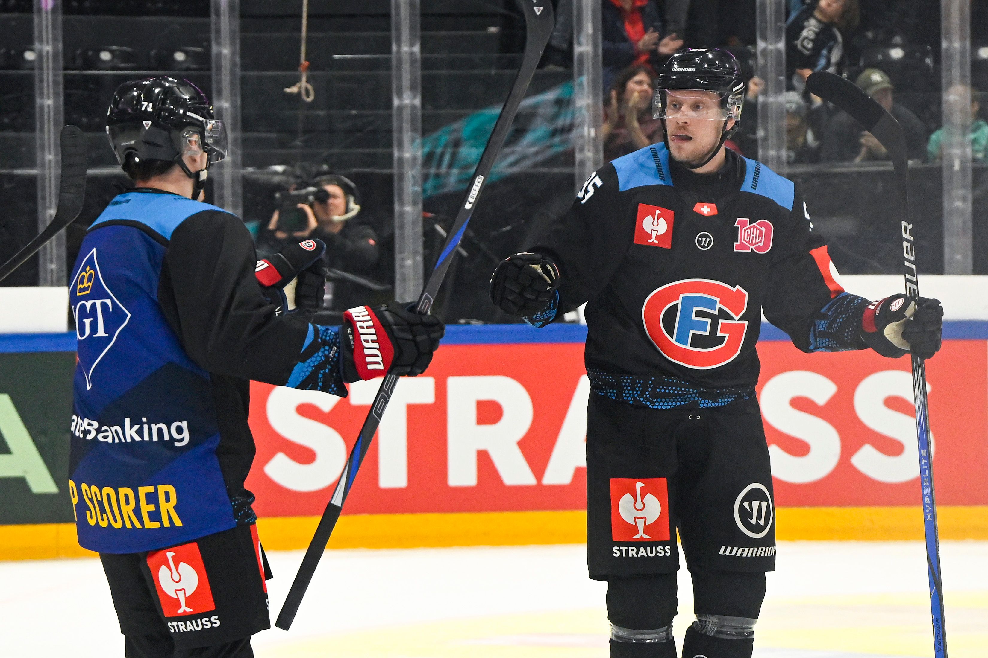 Fribourg-Gottéron garde le sourire en Ligue des champions