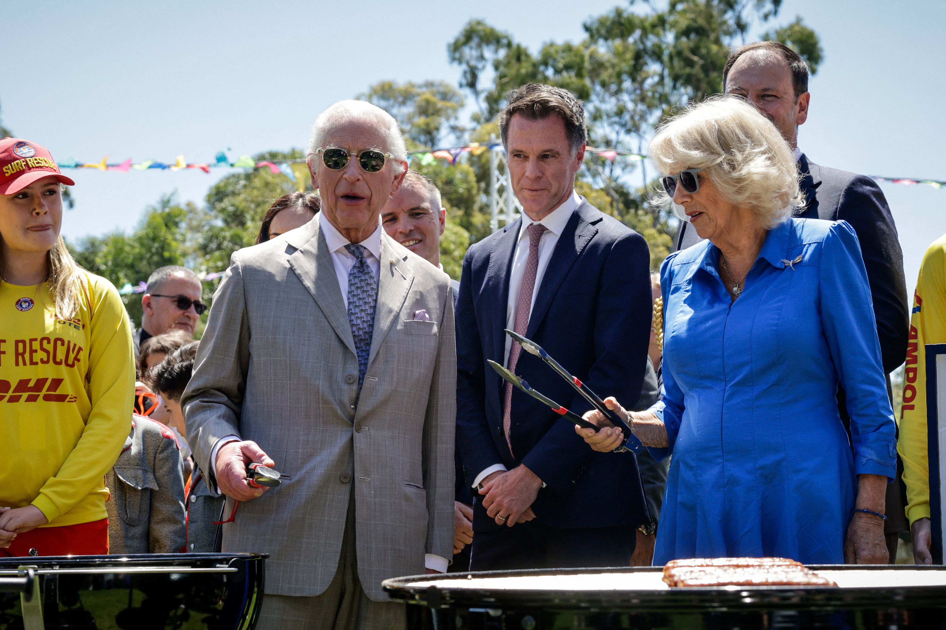 Barbecue géant pour Charles III, nommé amiral