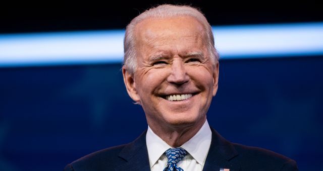 «Enfermez-le!»: Biden reprend un slogan de Trump... contre Trump