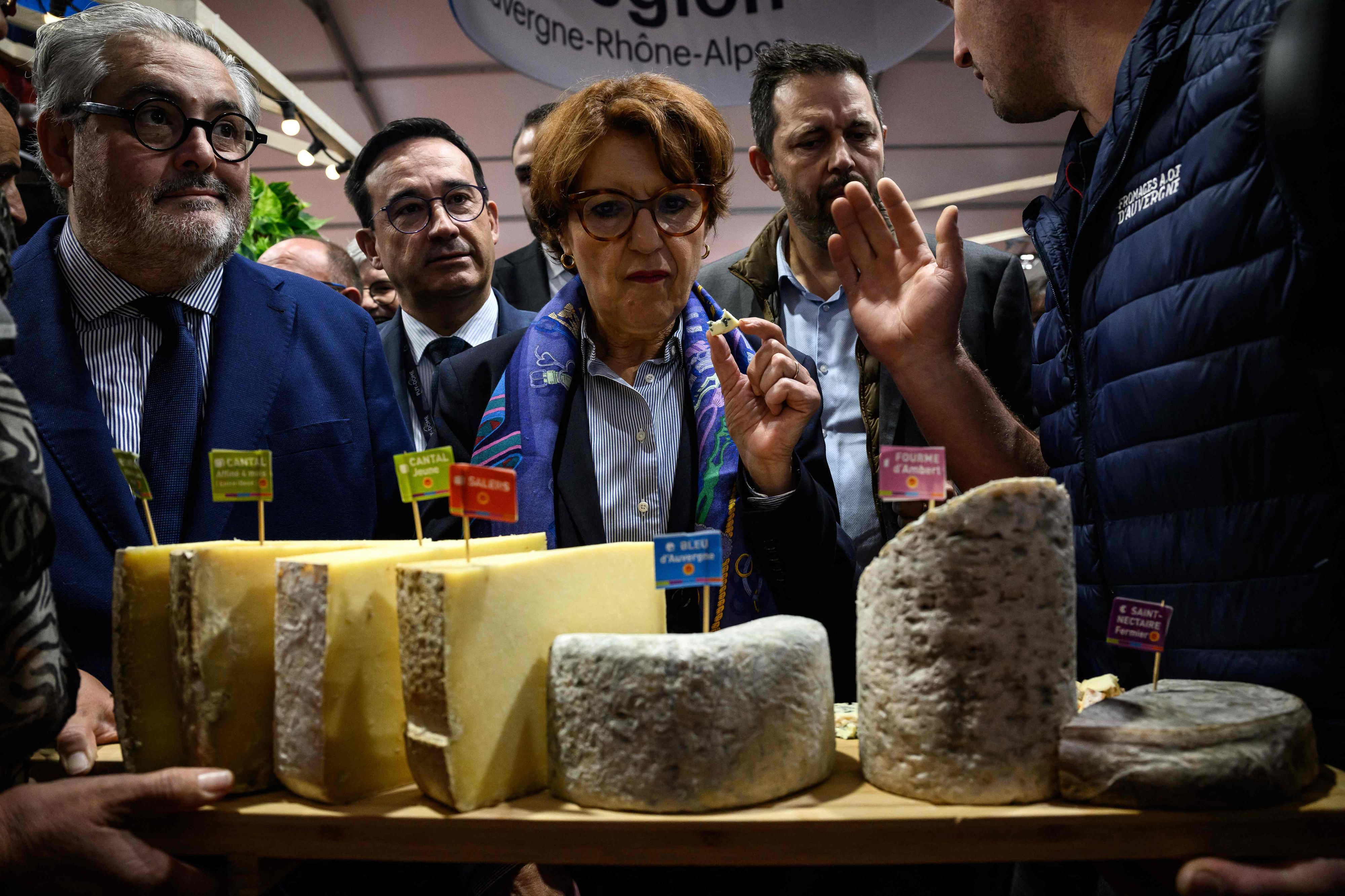 Des escrocs subtilisent 22 tonnes de cheddar de luxe