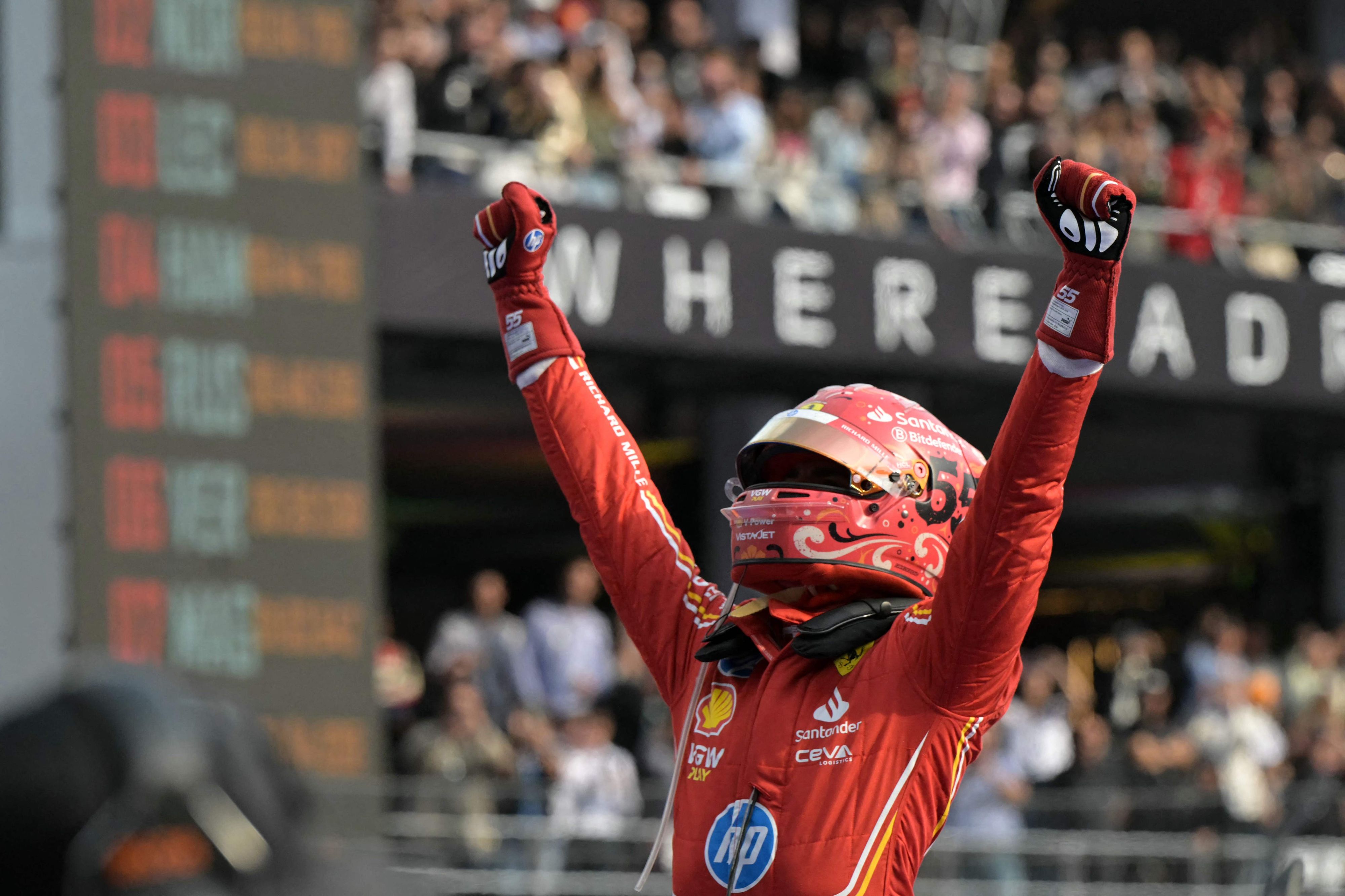 Sainz gagne au Mexique, Verstappen pénalisé deux fois