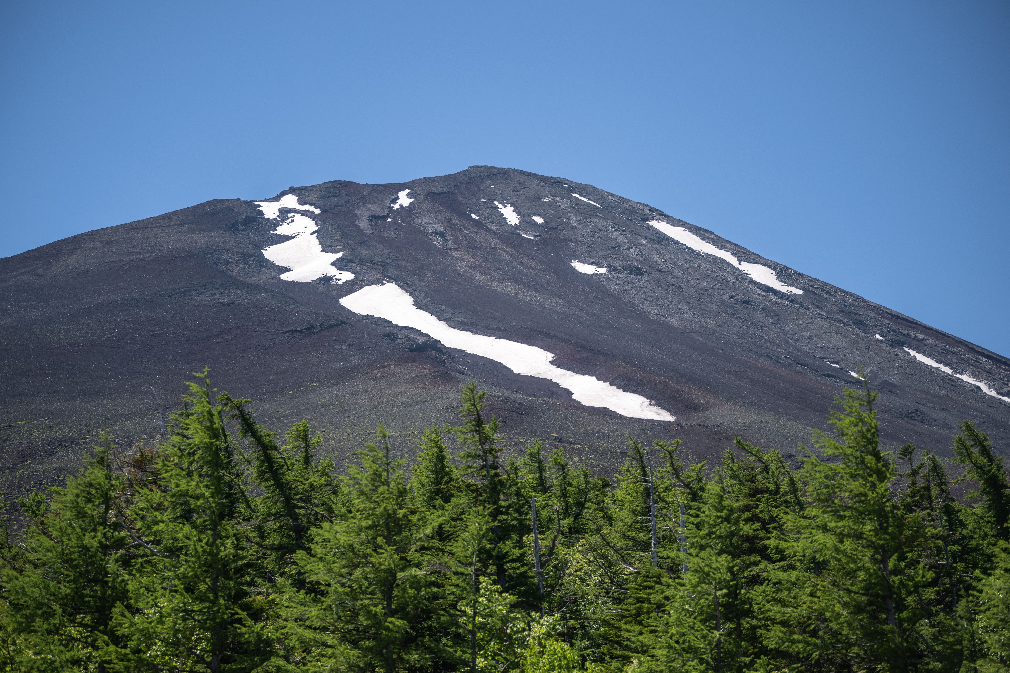 Toujours pas de neige sur le mont Fuji, un record