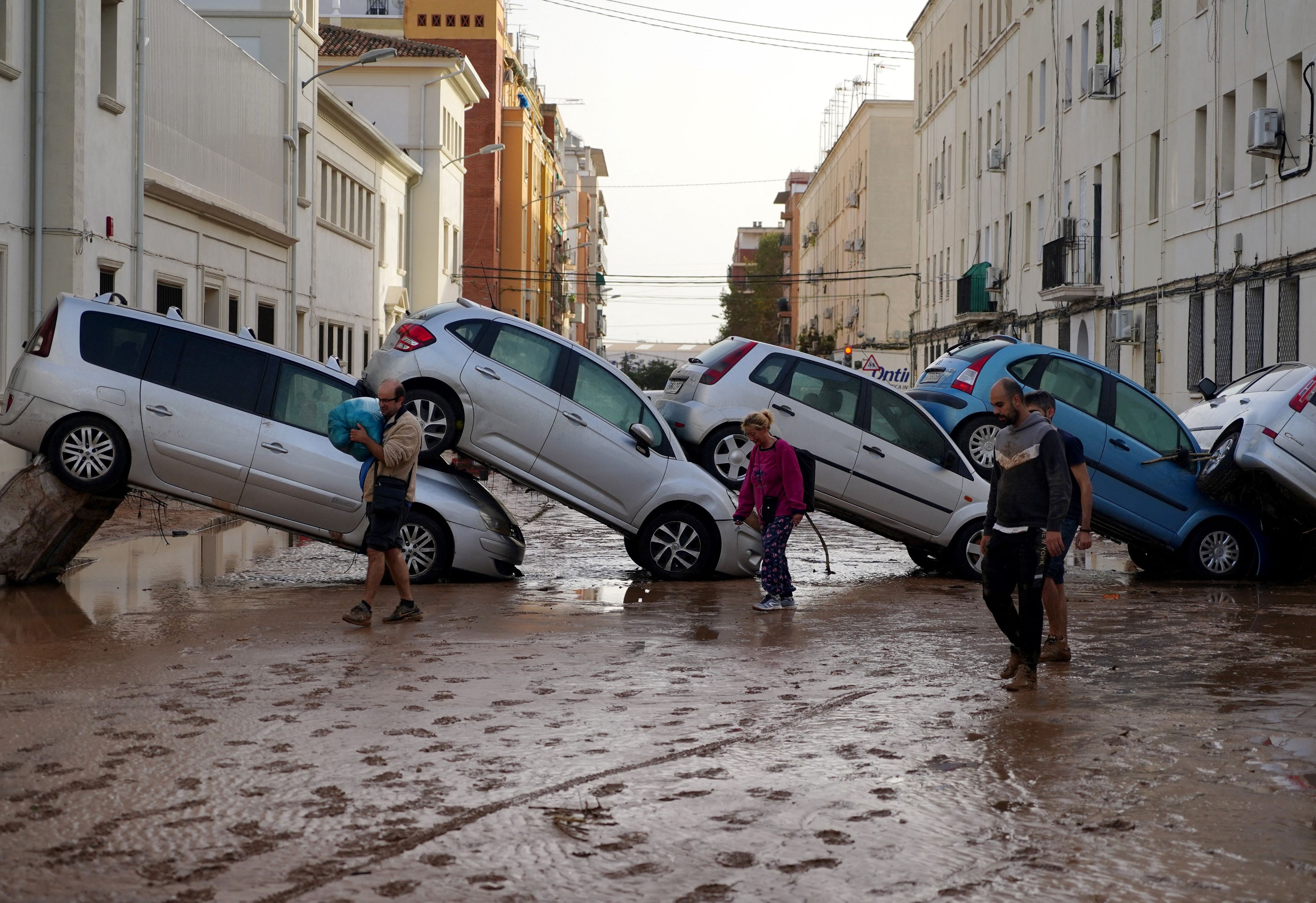 Inondations en Espagne: des habitants sidérés, des secours débordés