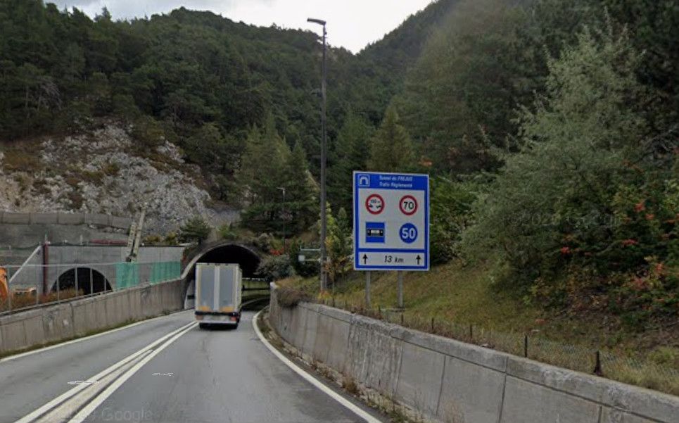 Un jeune taureau échappé sème la pagaille dans le tunnel du Fréjus